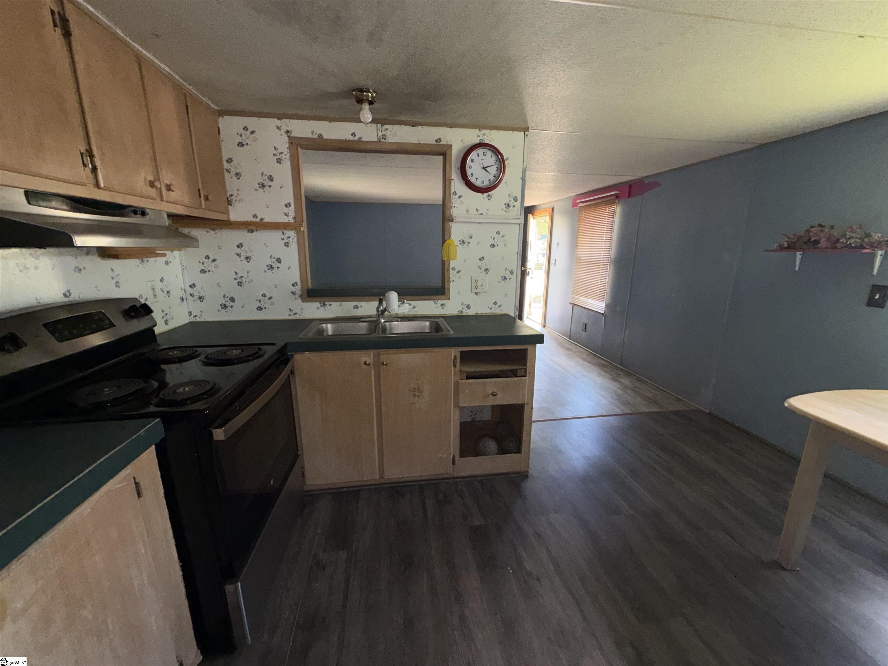 8590 Anchor Street Property Photo 6