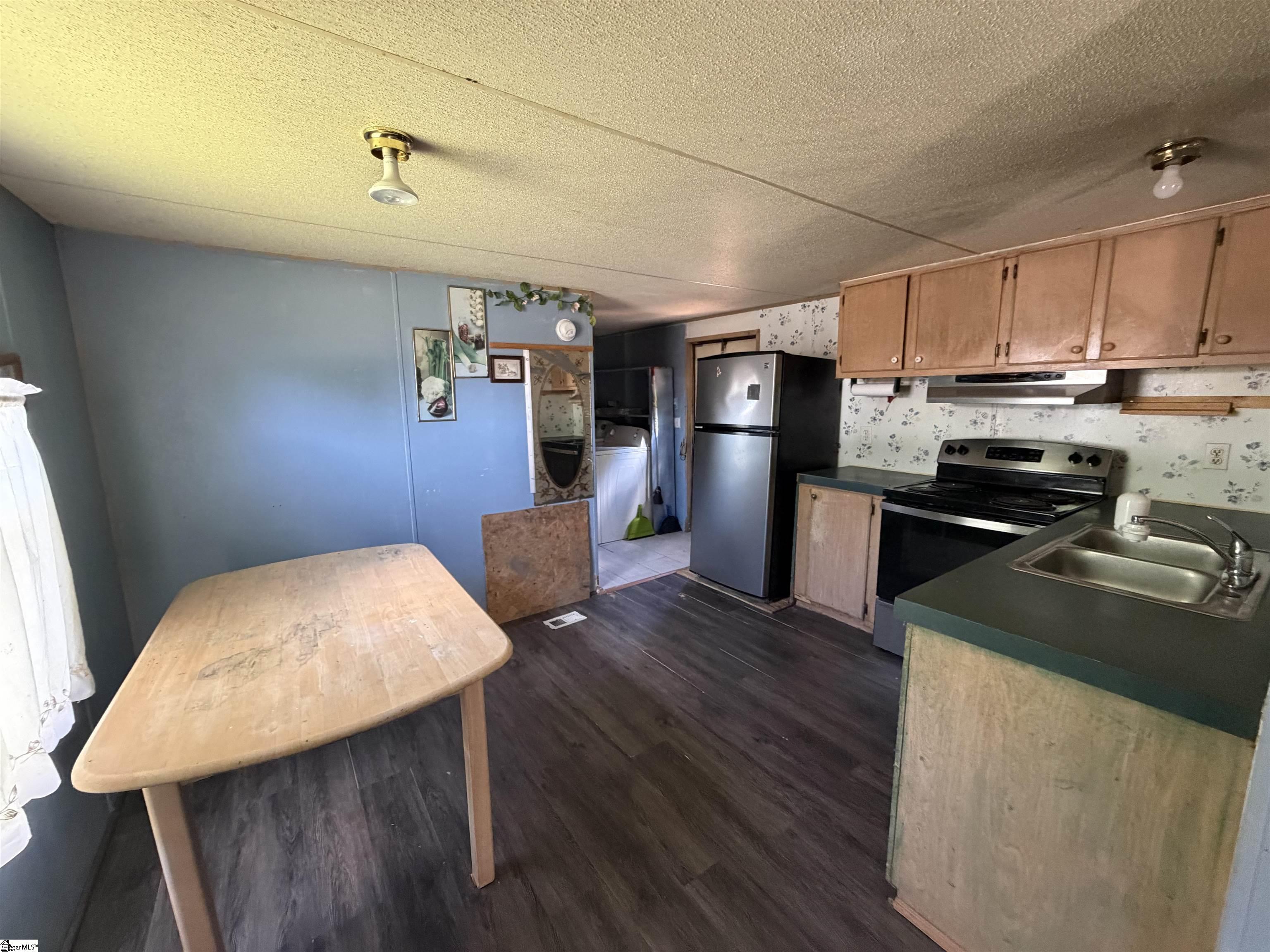 8590 Anchor Street Property Photo 8