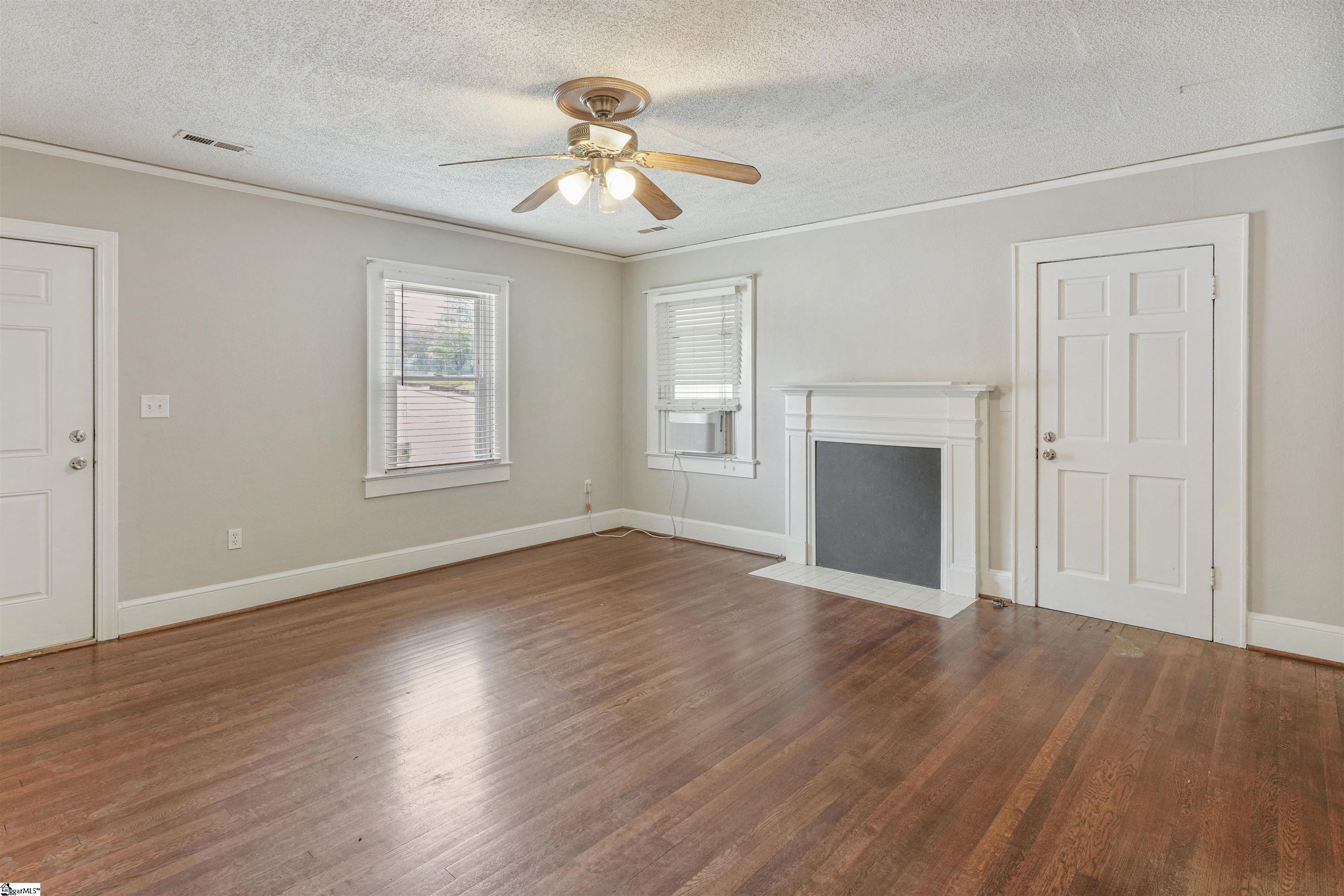 540 Union Street Property Photo 5