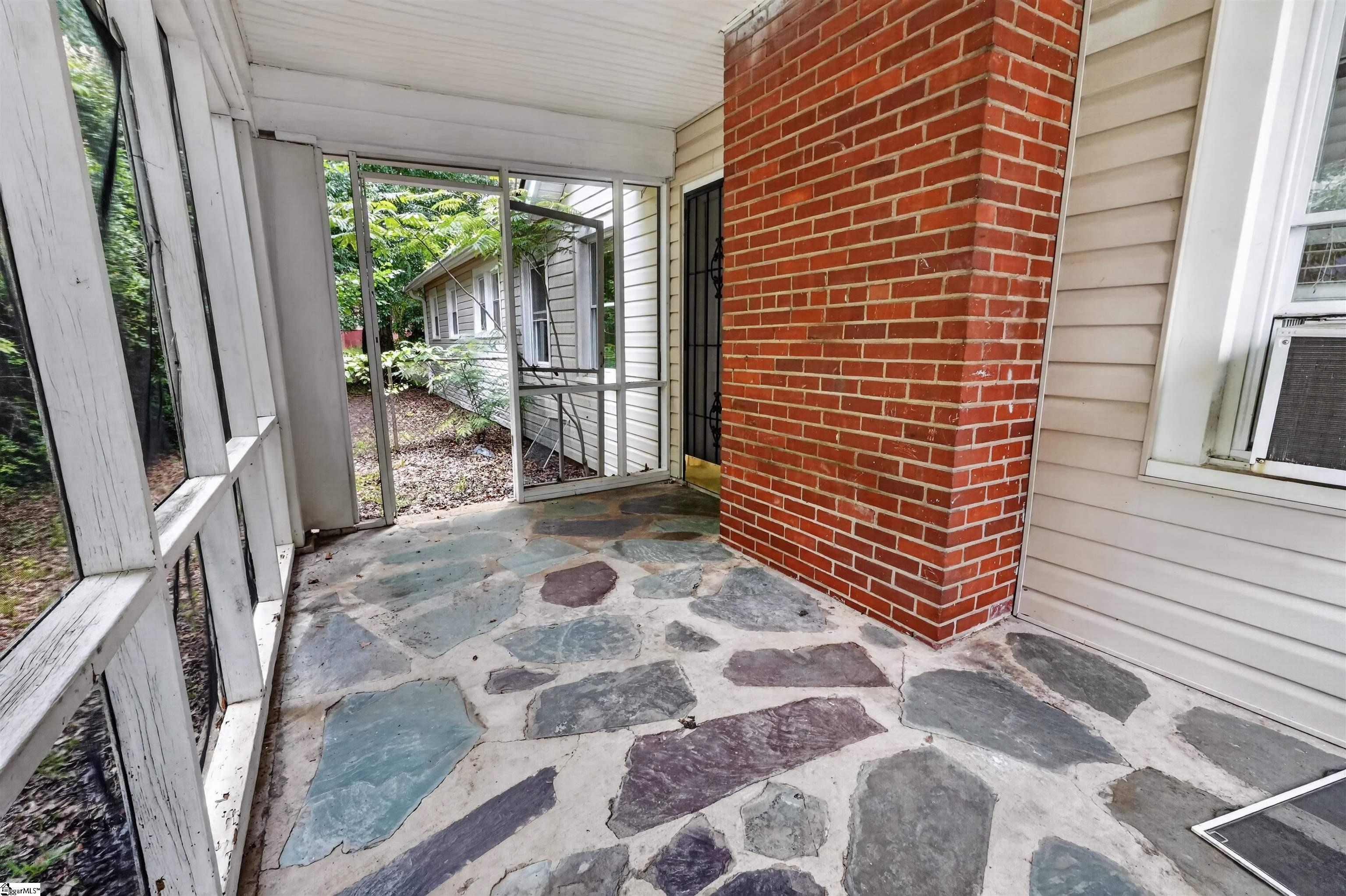 540 Union Street Property Photo 24