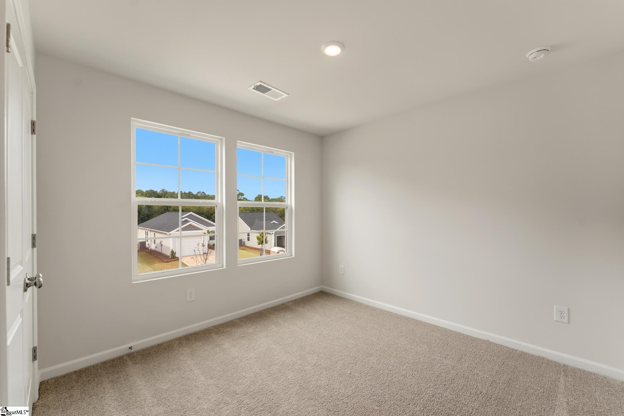 146 Cloverfield Lane Property Photo 9