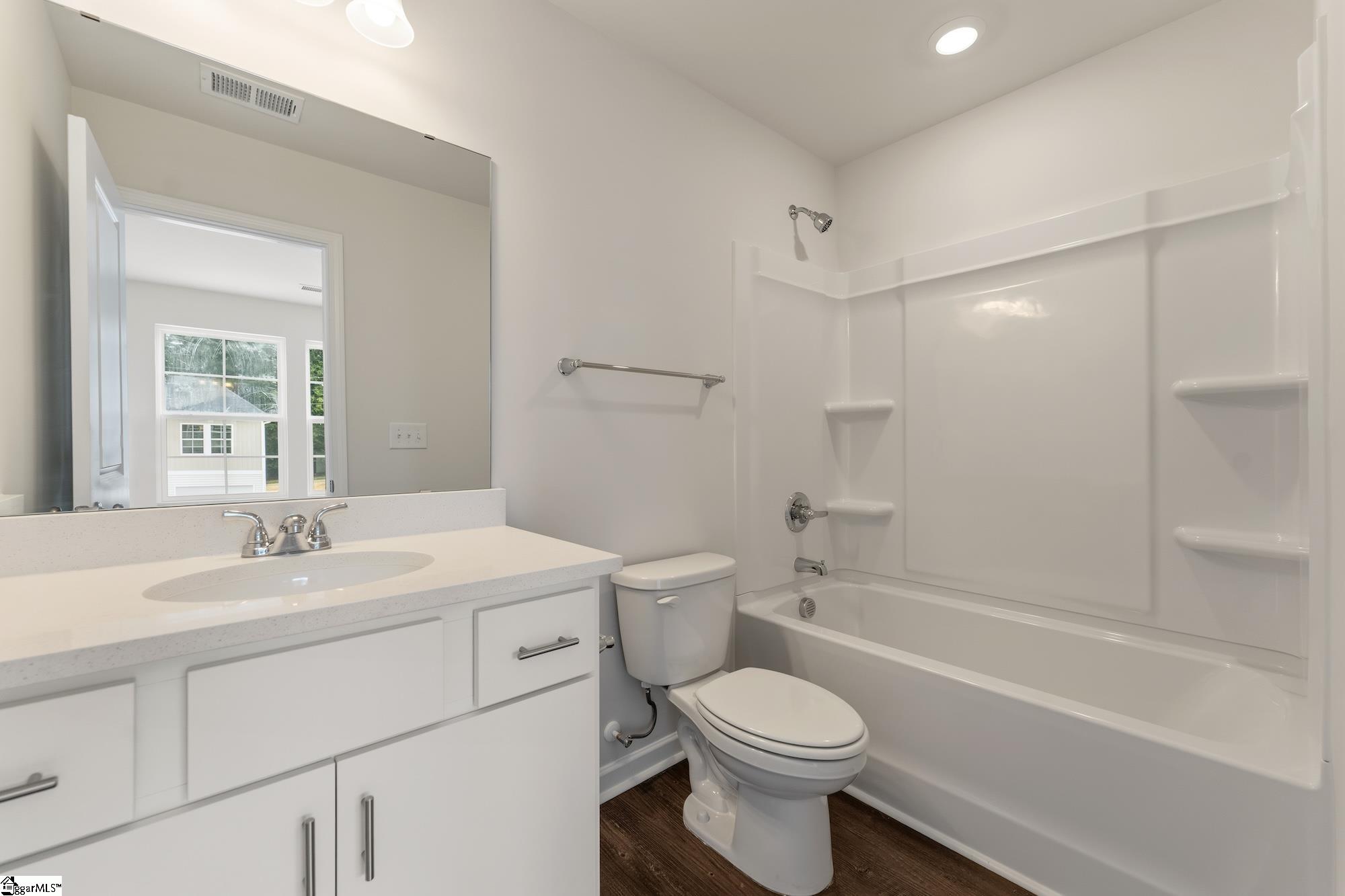 146 Cloverfield Lane Property Photo 10