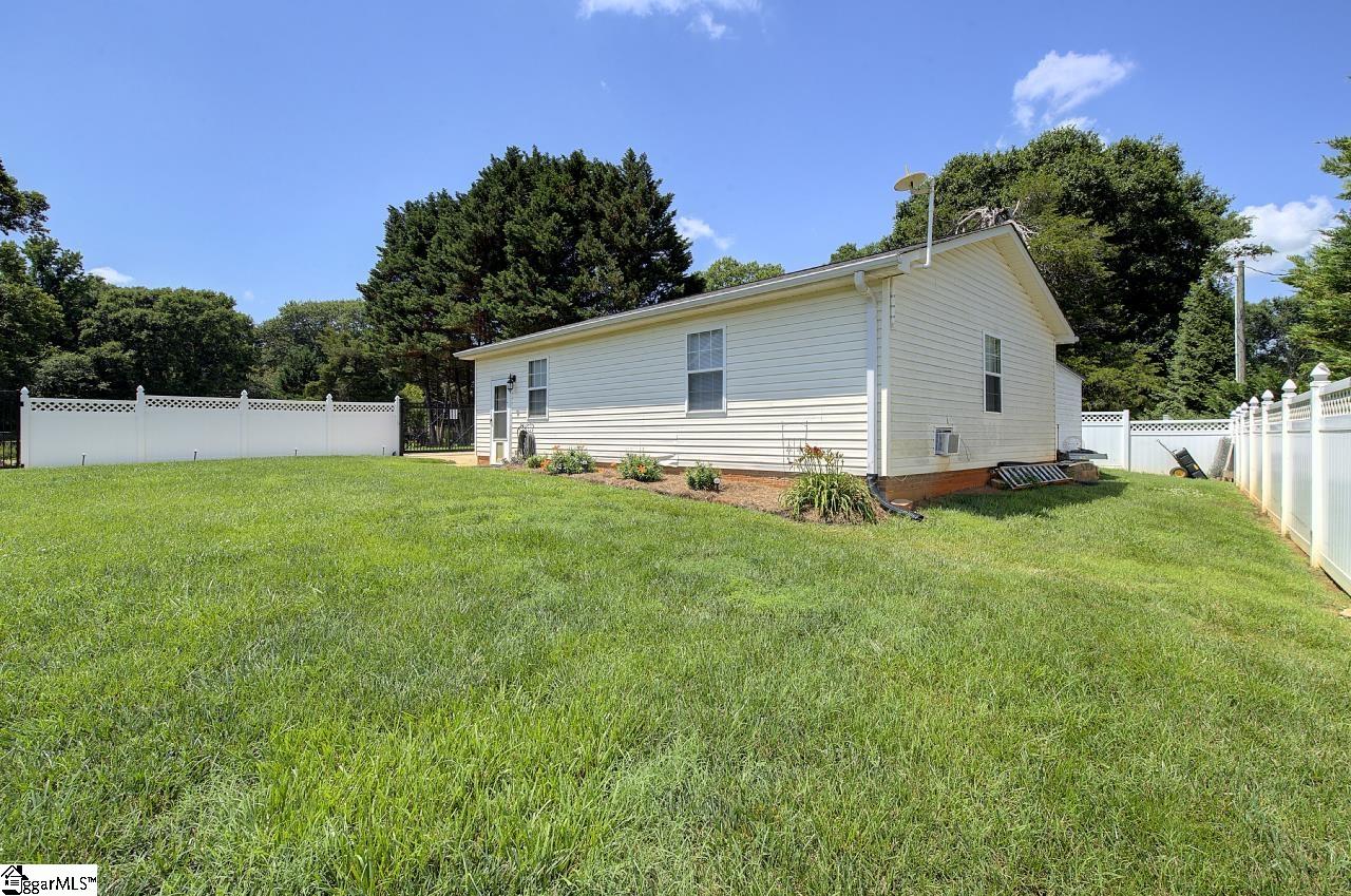 9 Montague Circle Property Photo 5