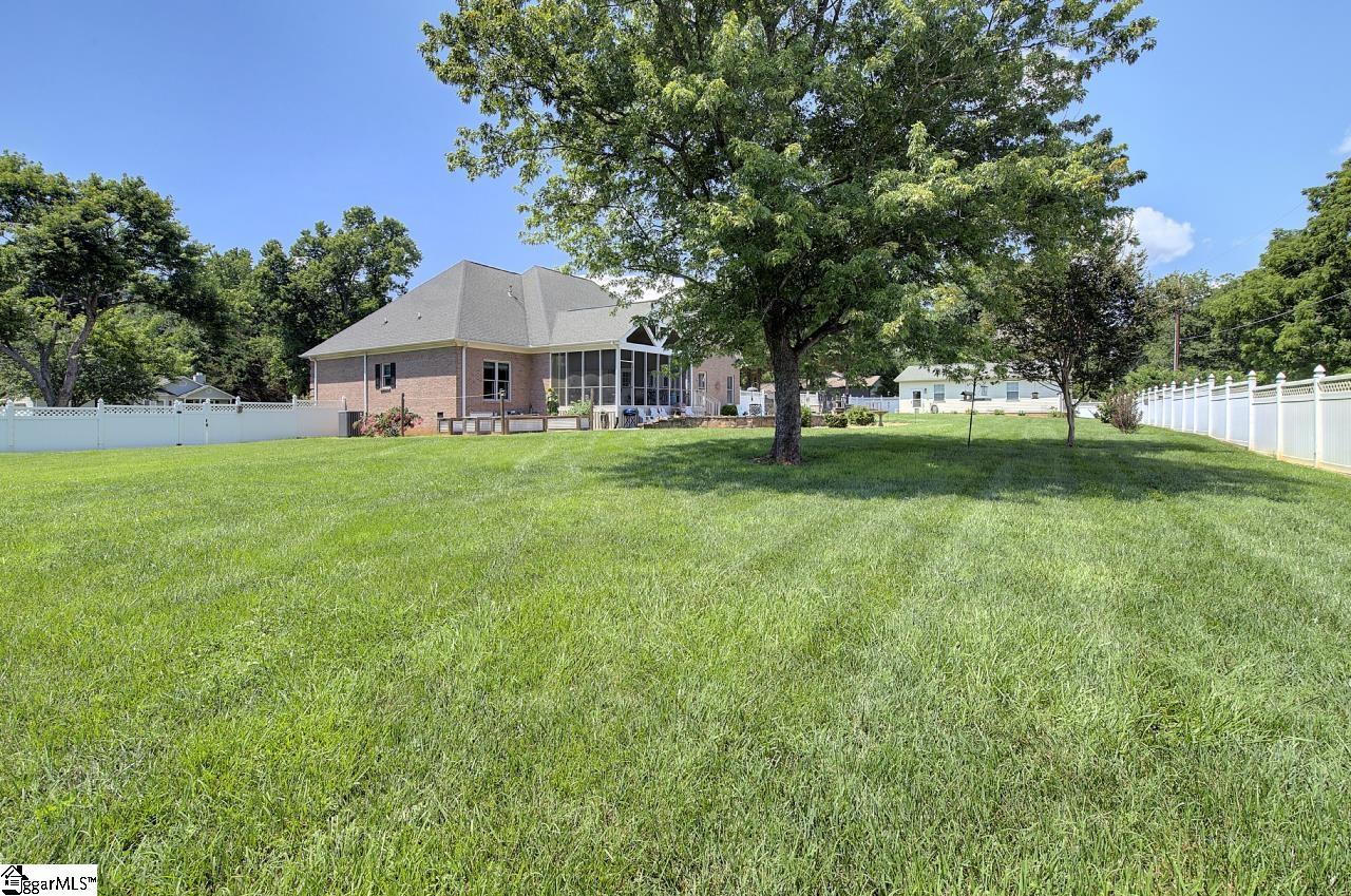 9 Montague Circle Property Photo 7