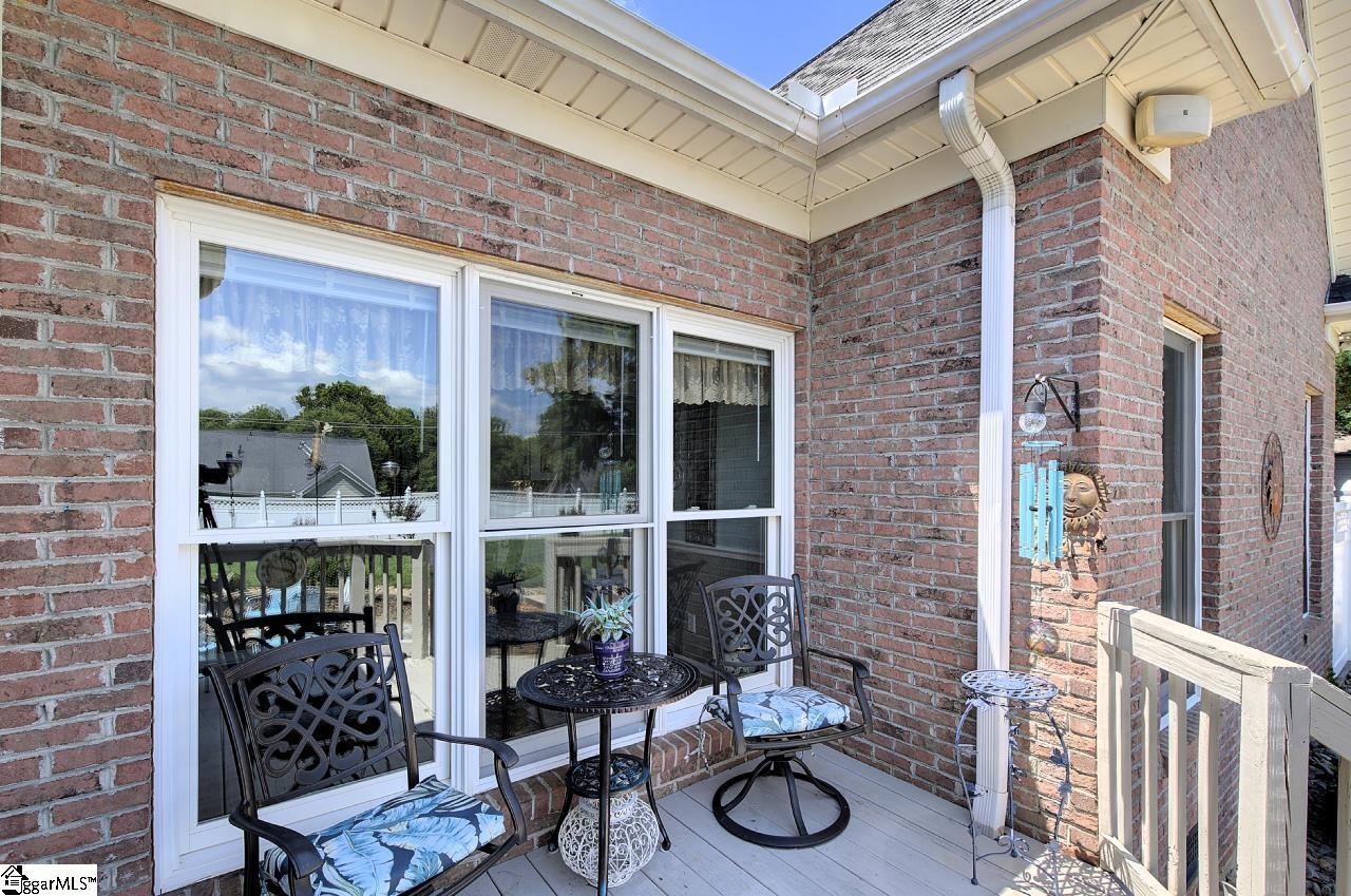 9 Montague Circle Property Photo 10