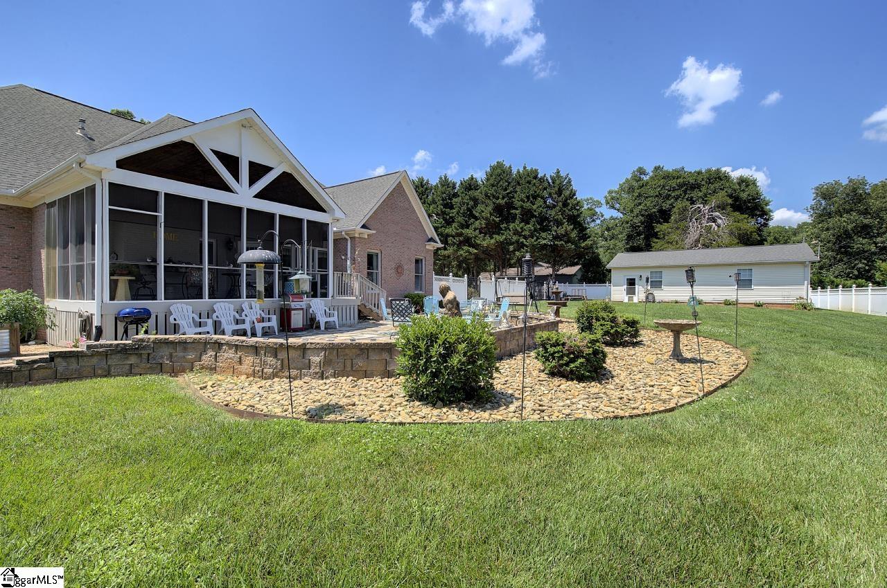 9 Montague Circle Property Photo 13