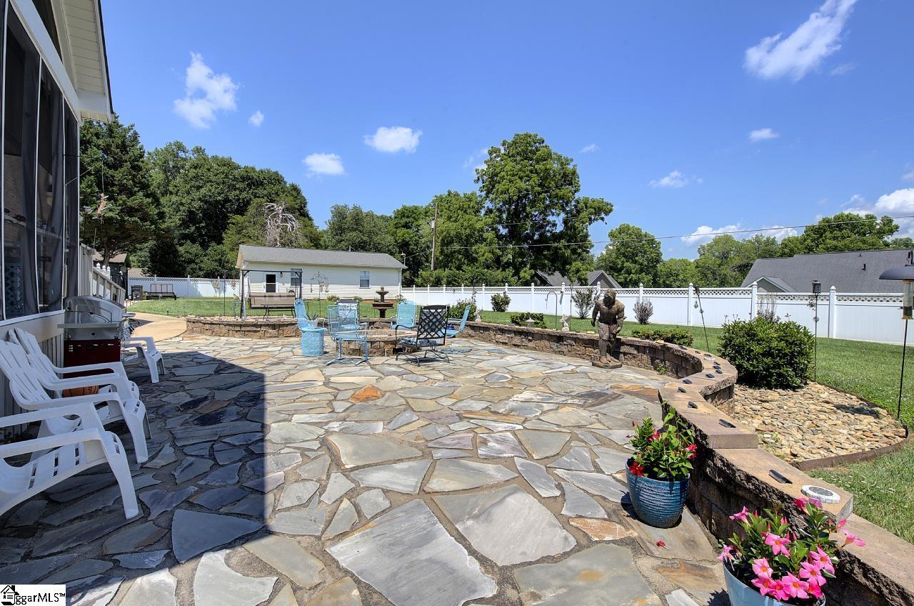 9 Montague Circle Property Photo 14