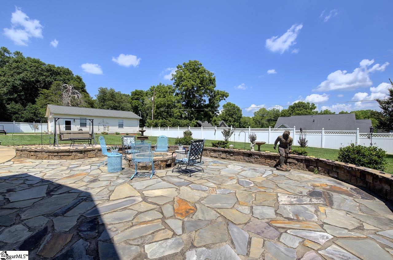 9 Montague Circle Property Photo 15