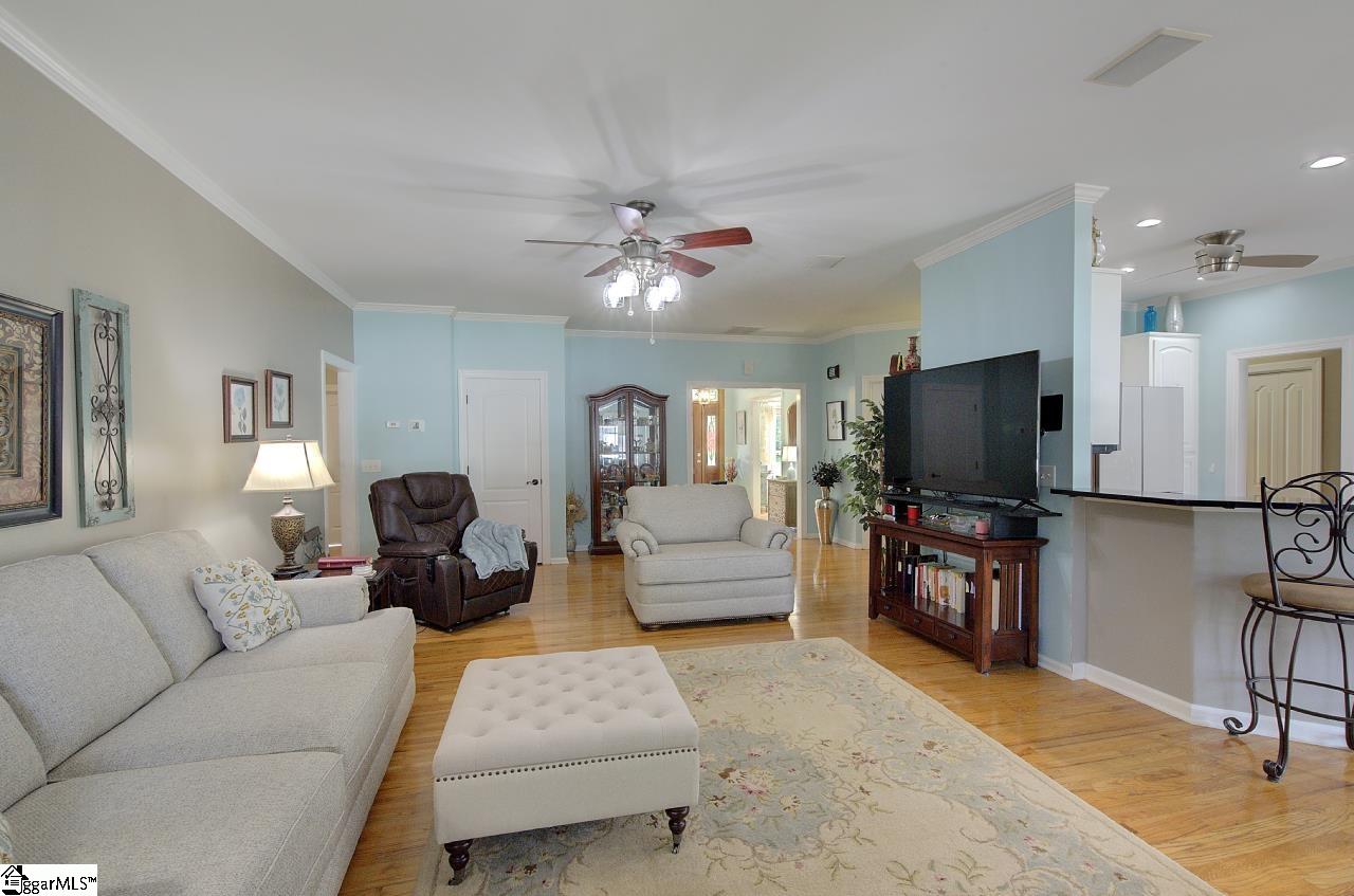 9 Montague Circle Property Photo 21