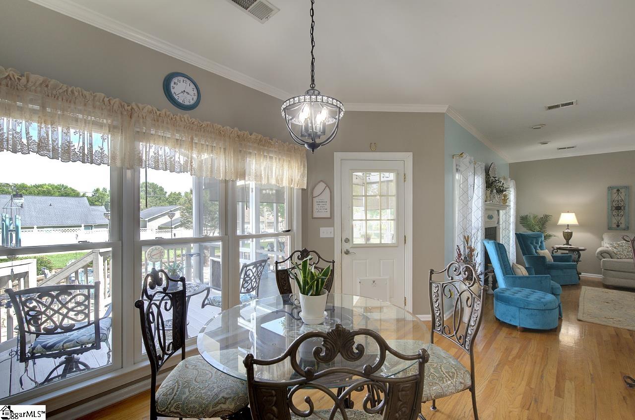 9 Montague Circle Property Photo 24