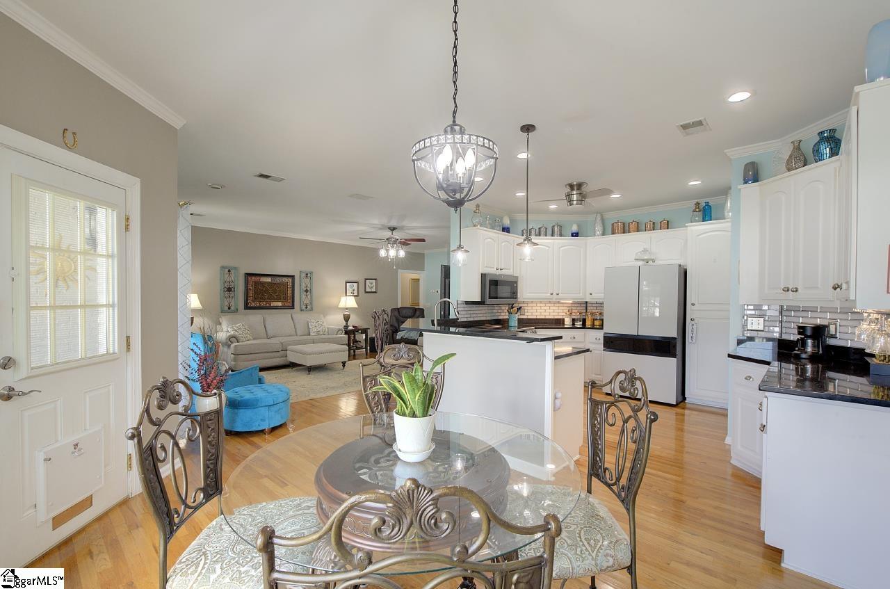 9 Montague Circle Property Photo 25