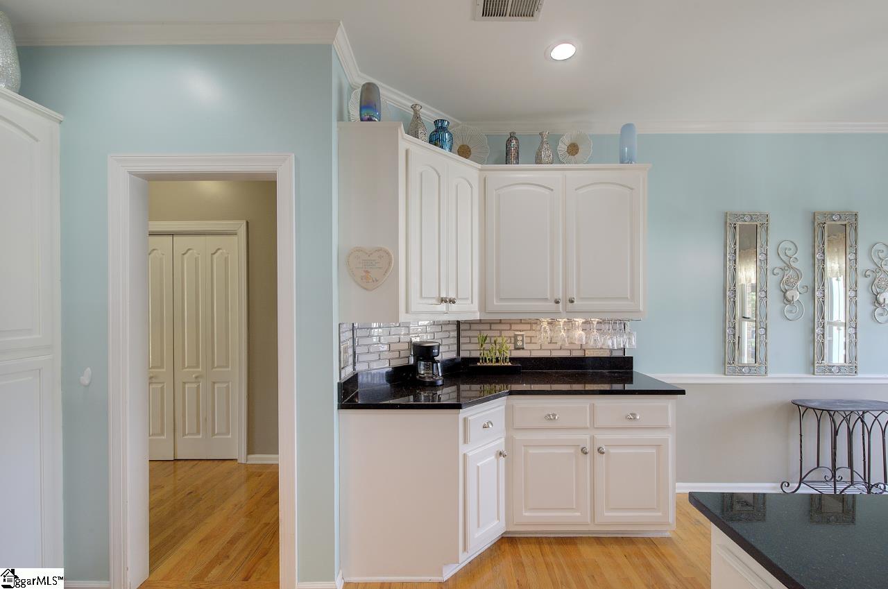 9 Montague Circle Property Photo 29