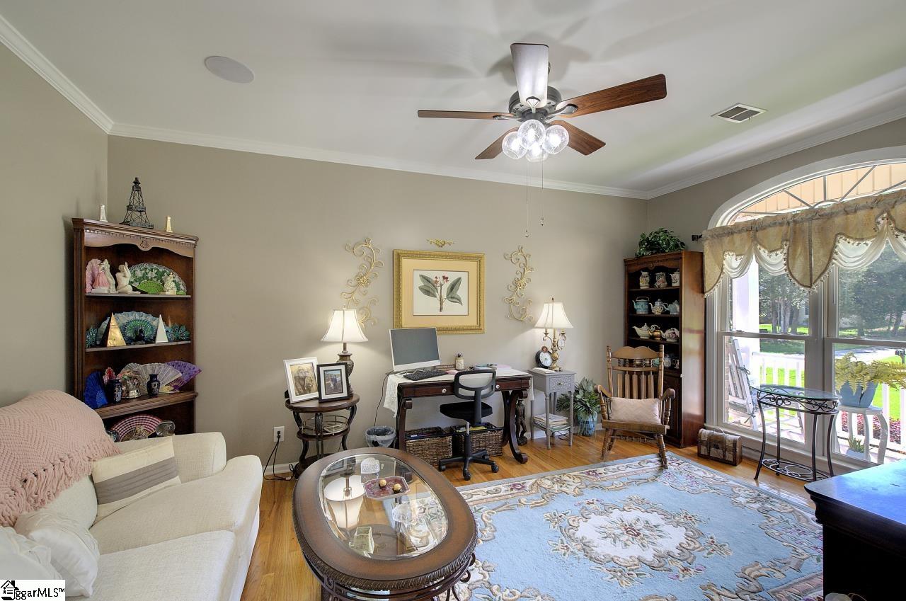 9 Montague Circle Property Photo 32