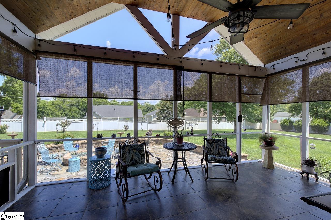 9 Montague Circle Property Photo 44