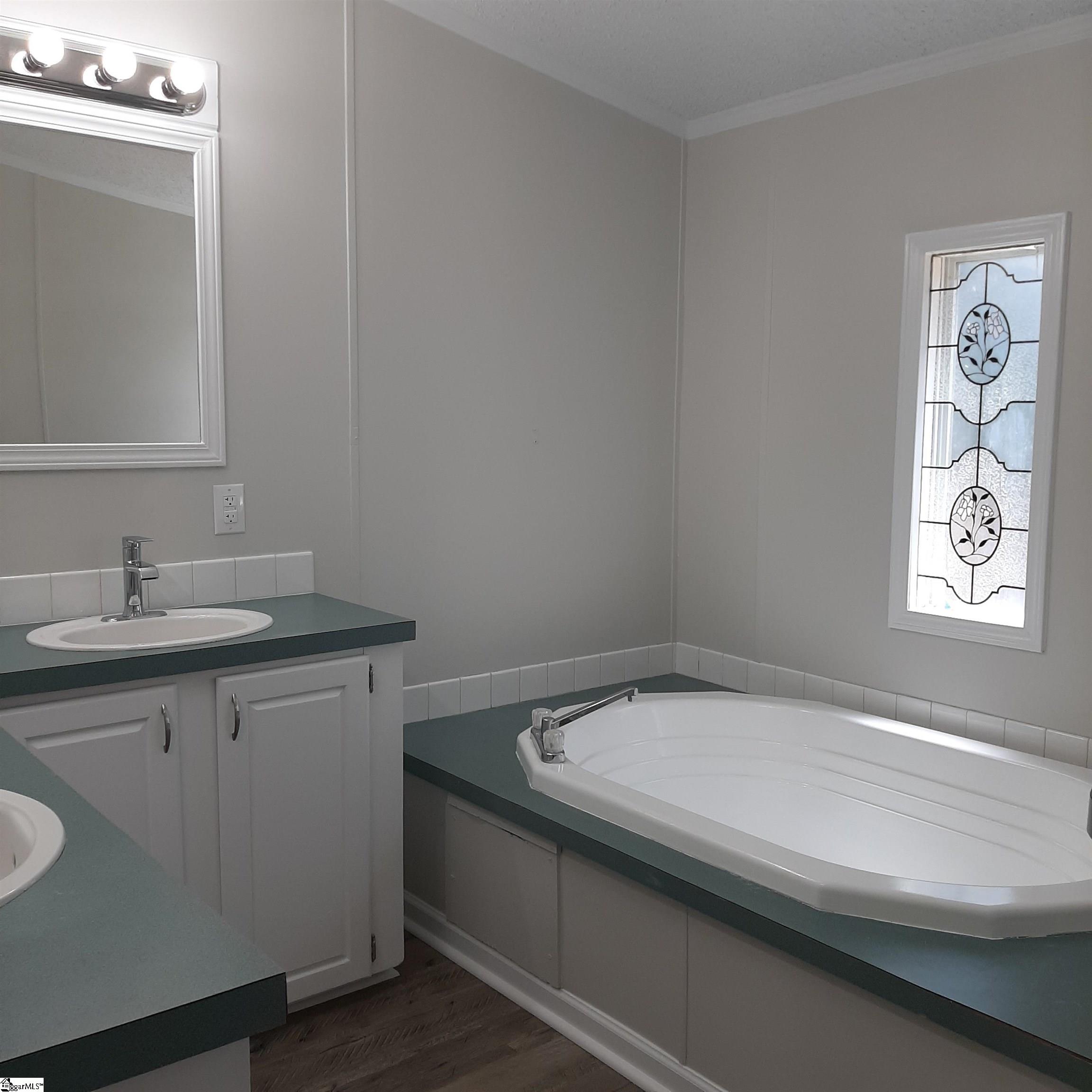 125 Oldfield Circle Property Photo 10