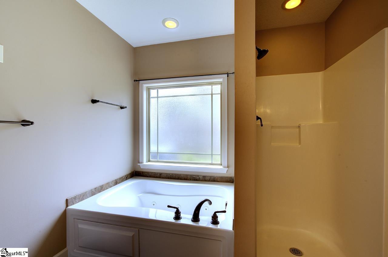 411 Shoreline Boulevard Property Photo 33
