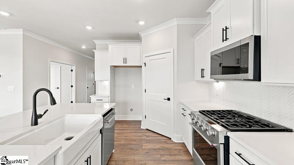 511 Frobisher Drive Property Photo 17
