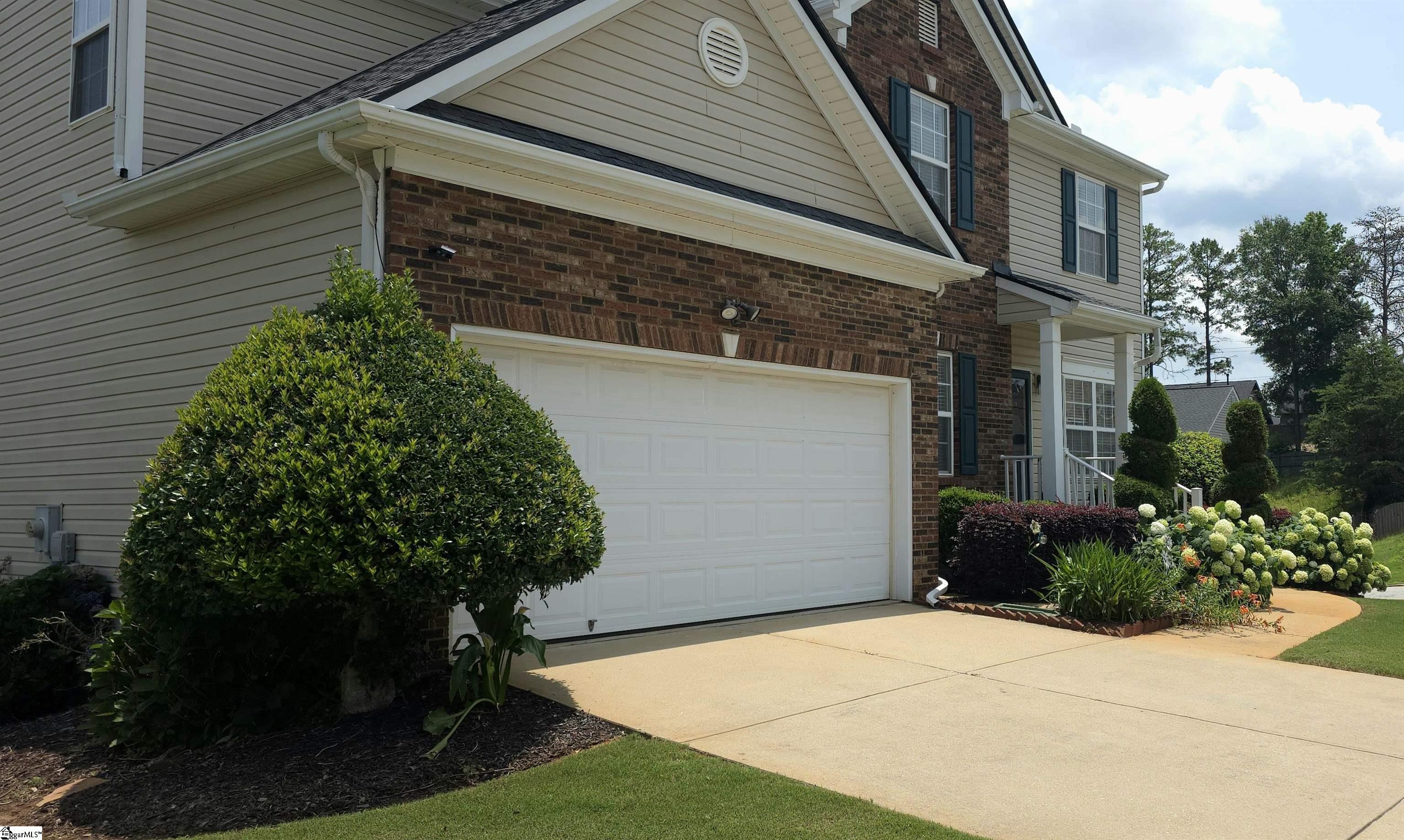 1596232 Property Photo 3