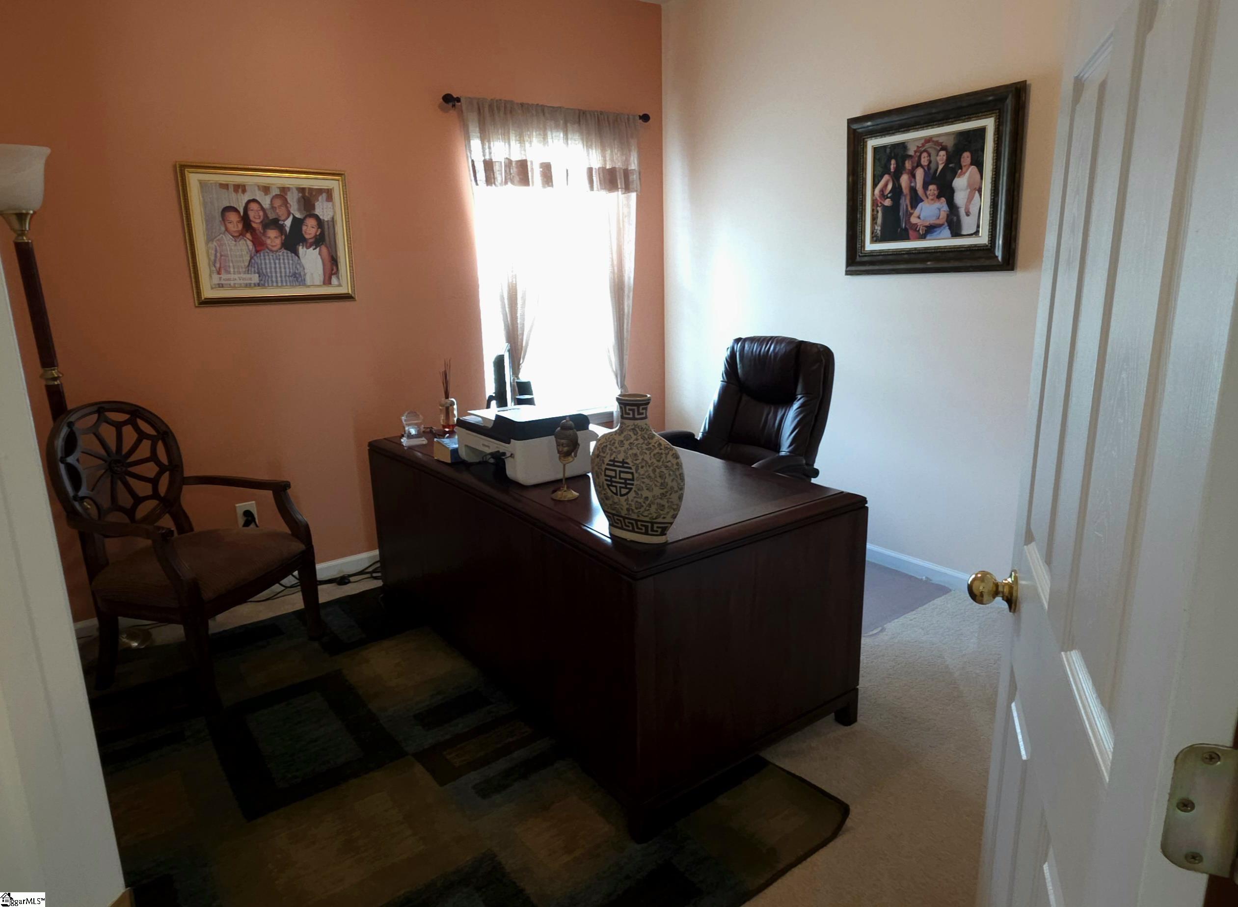 1596232 Property Photo 8