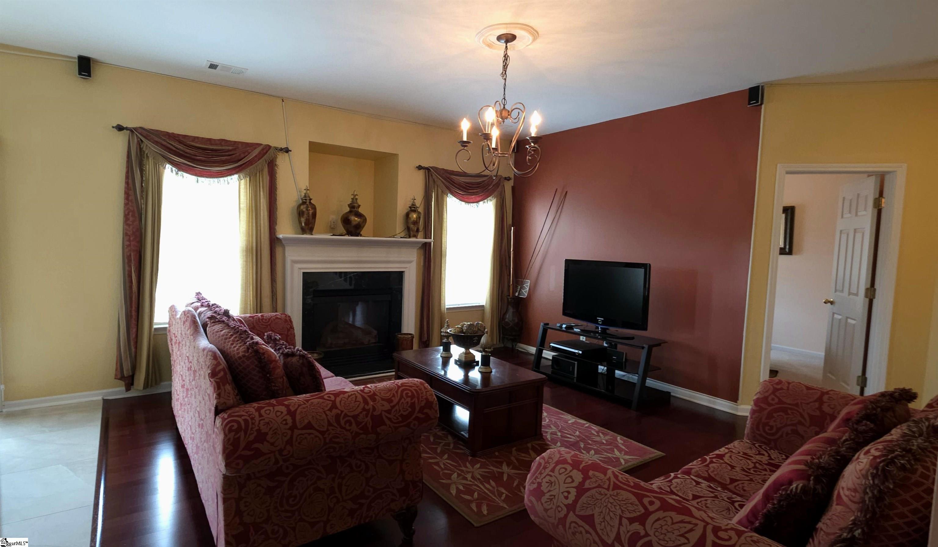 1596232 Property Photo 9