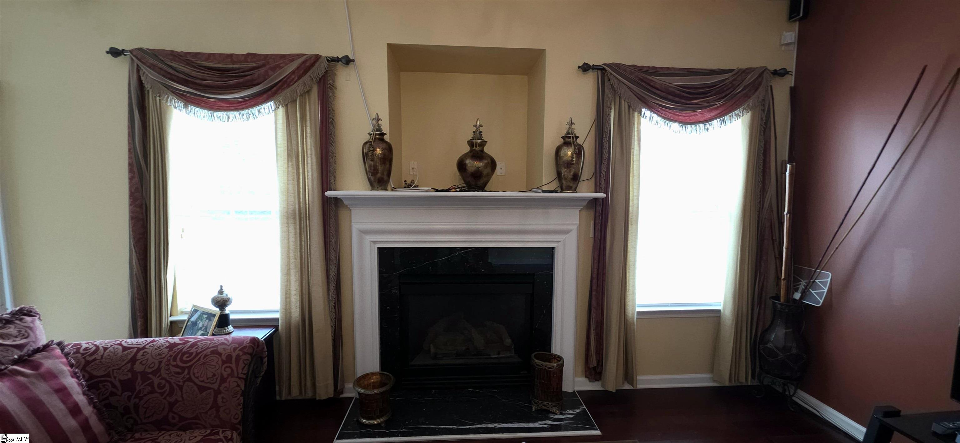 1596232 Property Photo 10