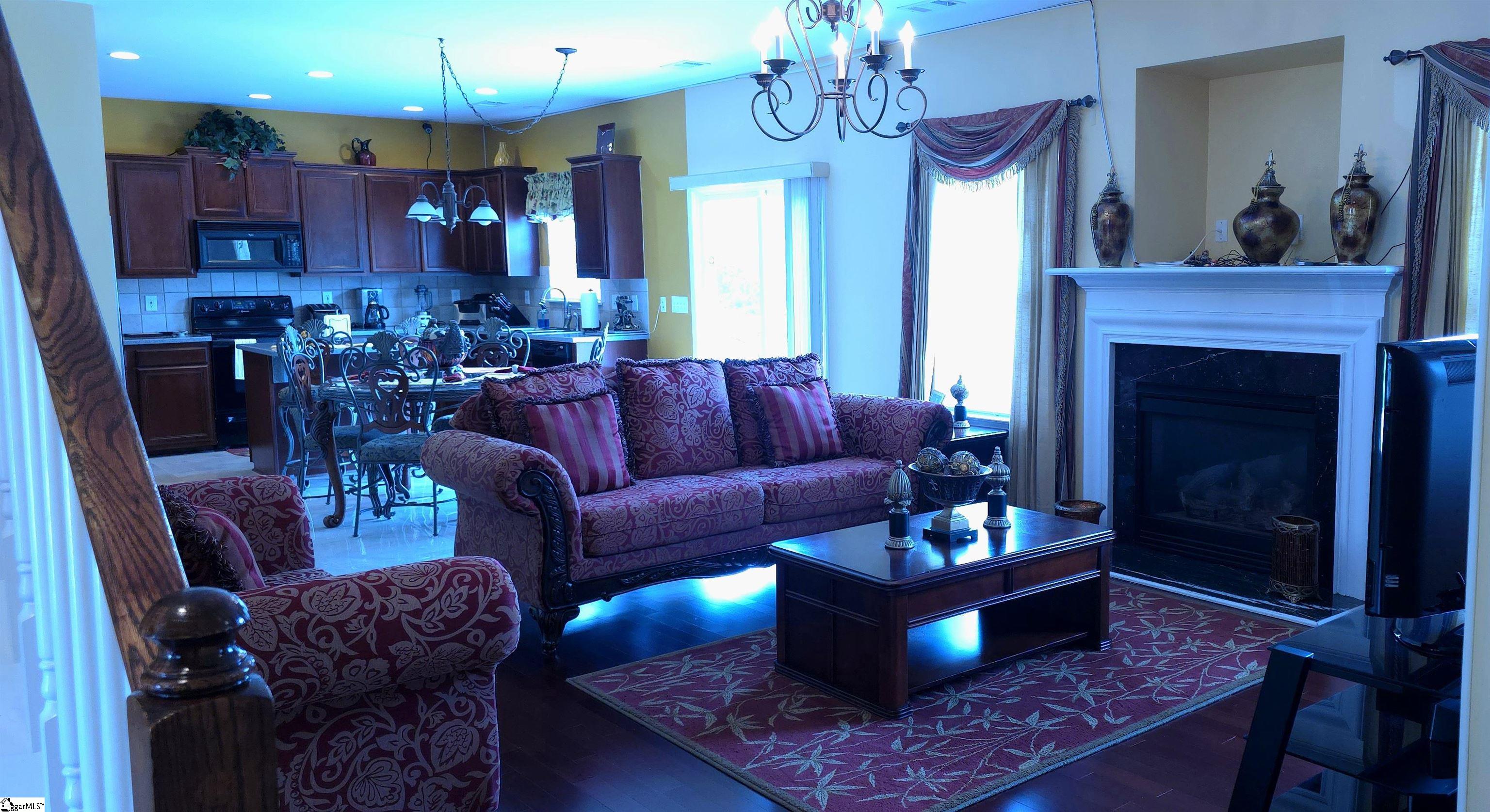 1596232 Property Photo 11