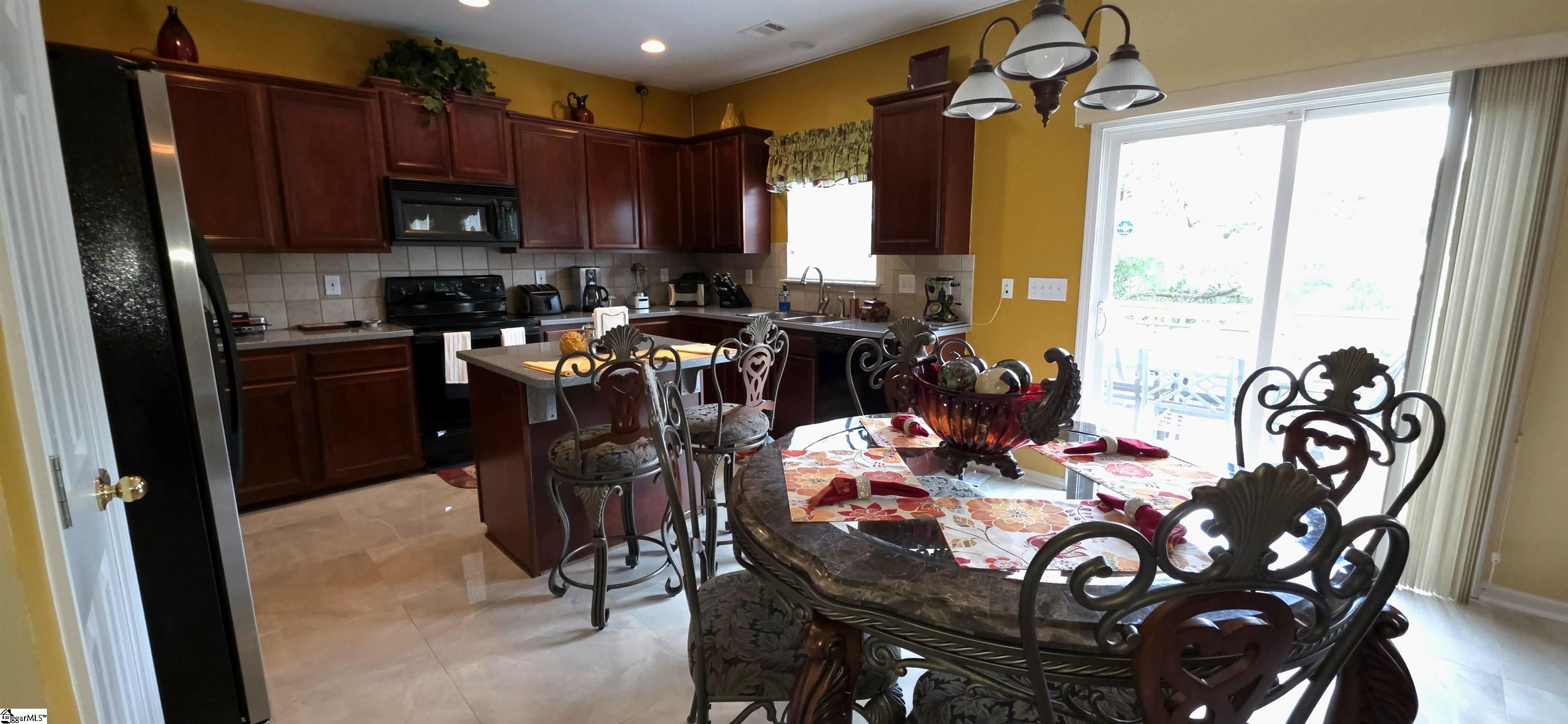 1596232 Property Photo 14