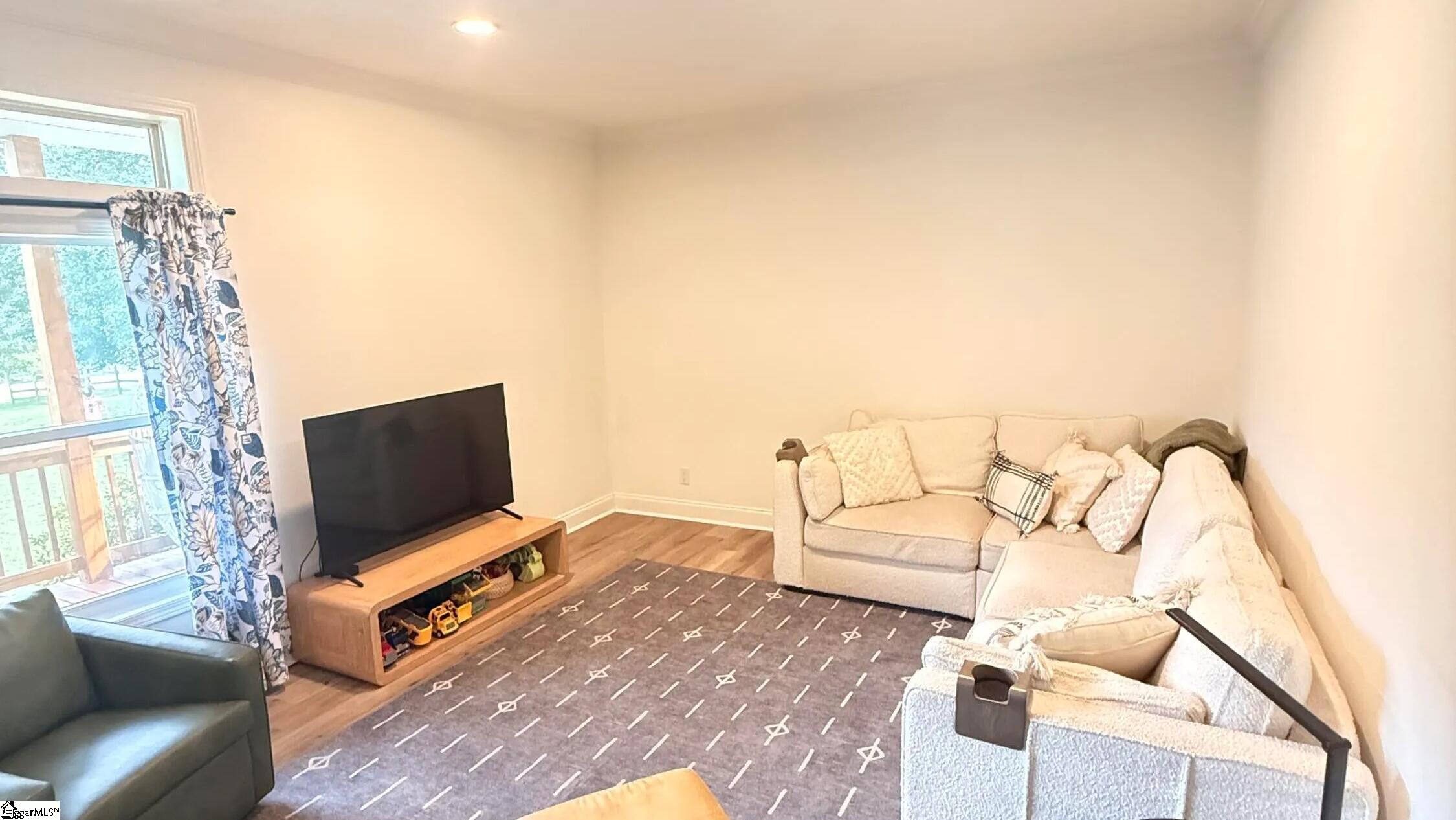 23 Forestville Road Property Photo 4