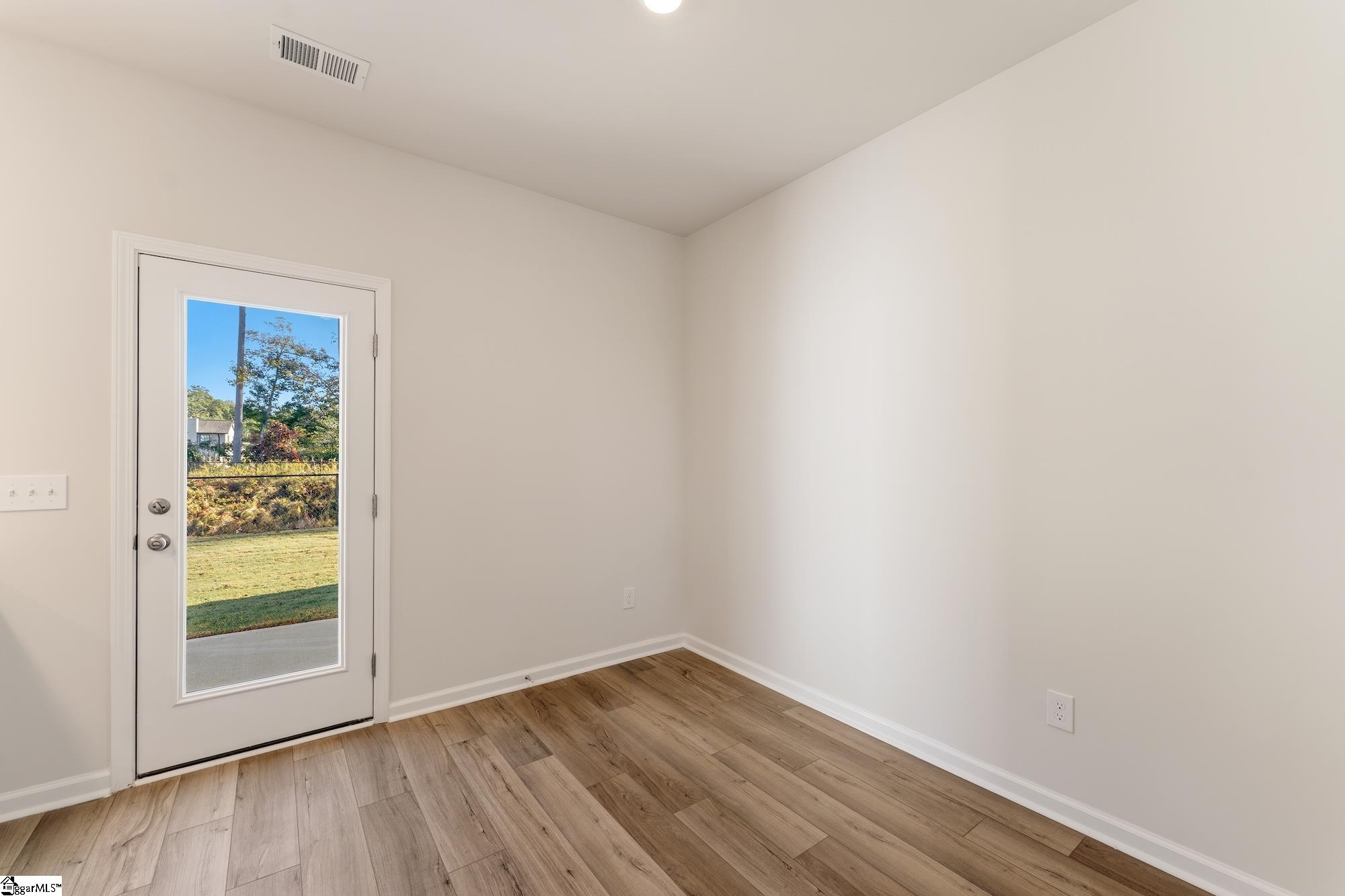 503 Fernleigh Trail Property Photo 6