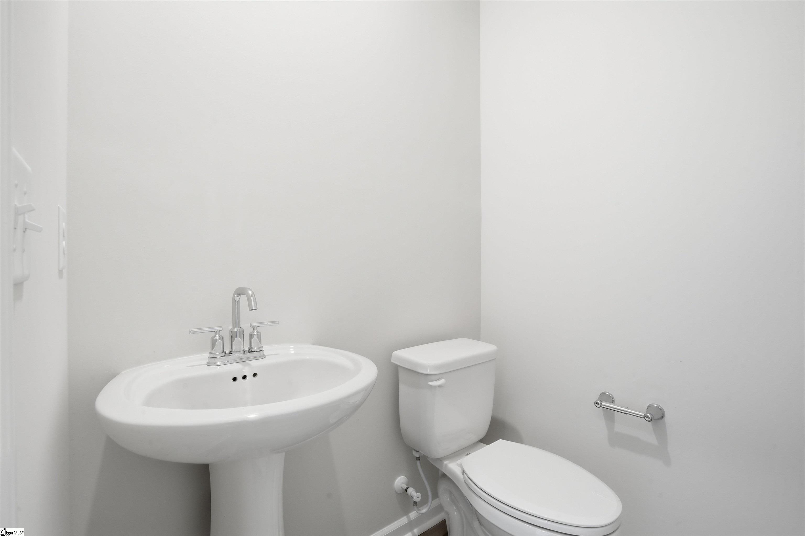 905 Kitson Court Property Photo 8