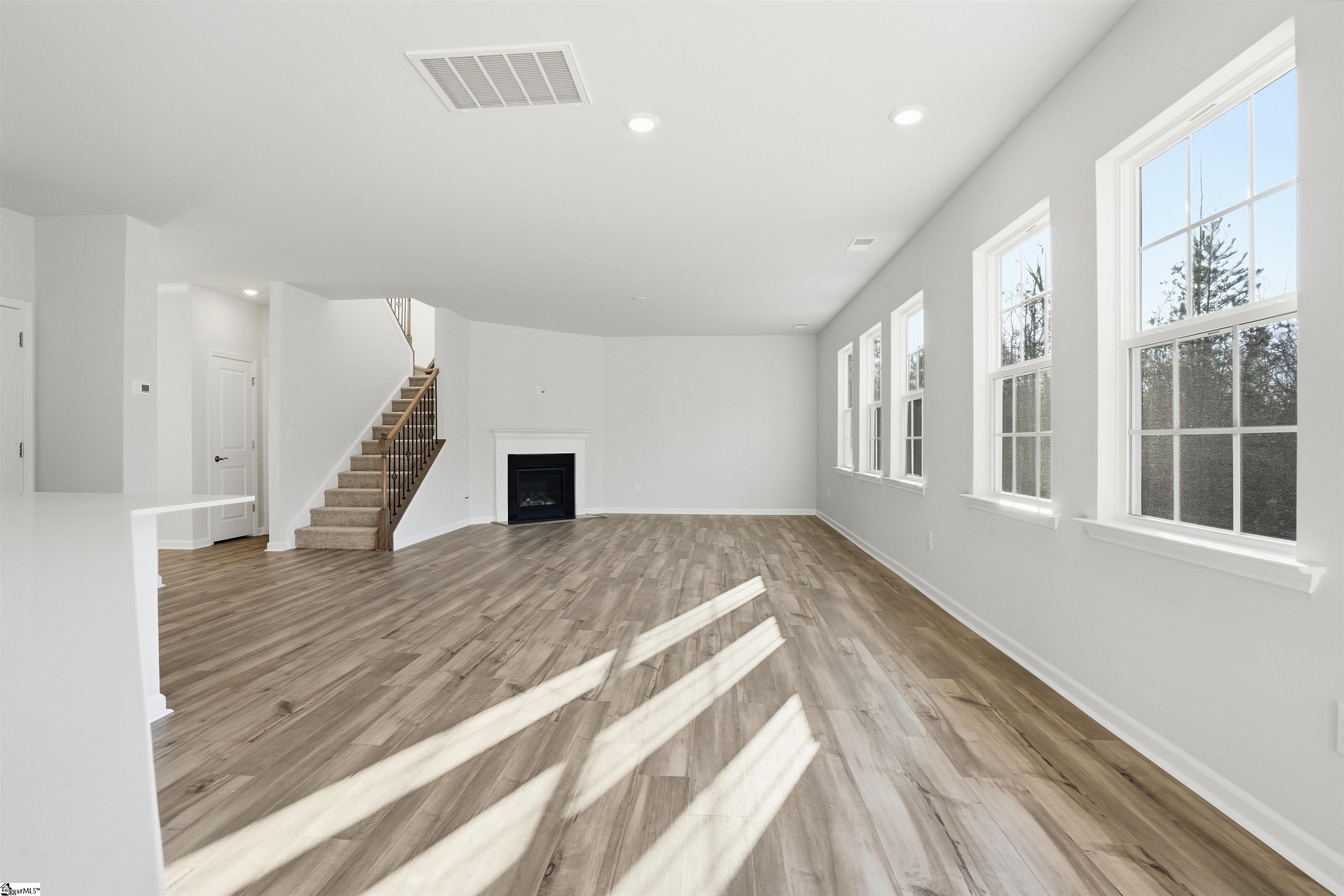 905 Kitson Court Property Photo 16