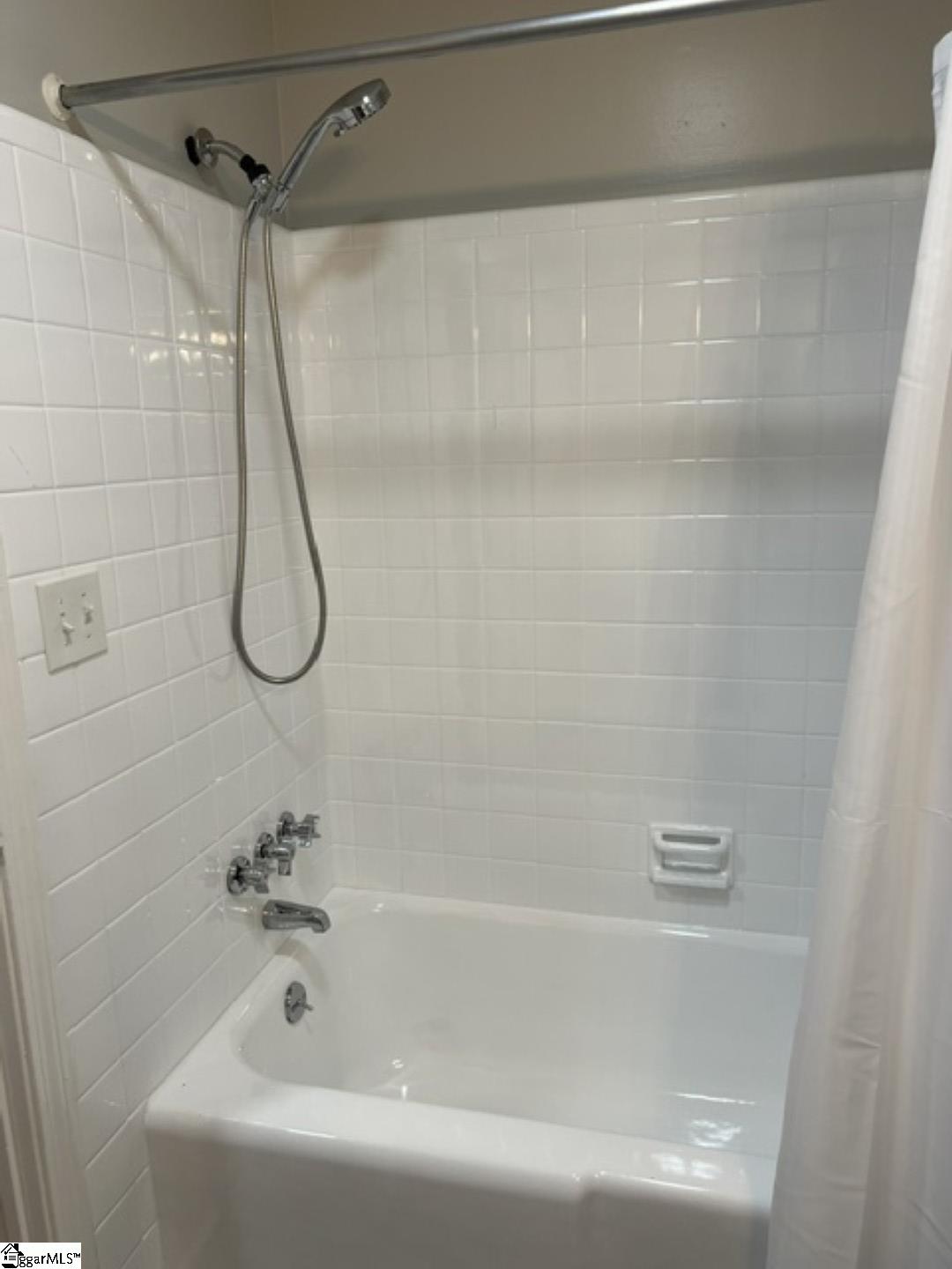 5 Green Leaf Drive Property Photo 25