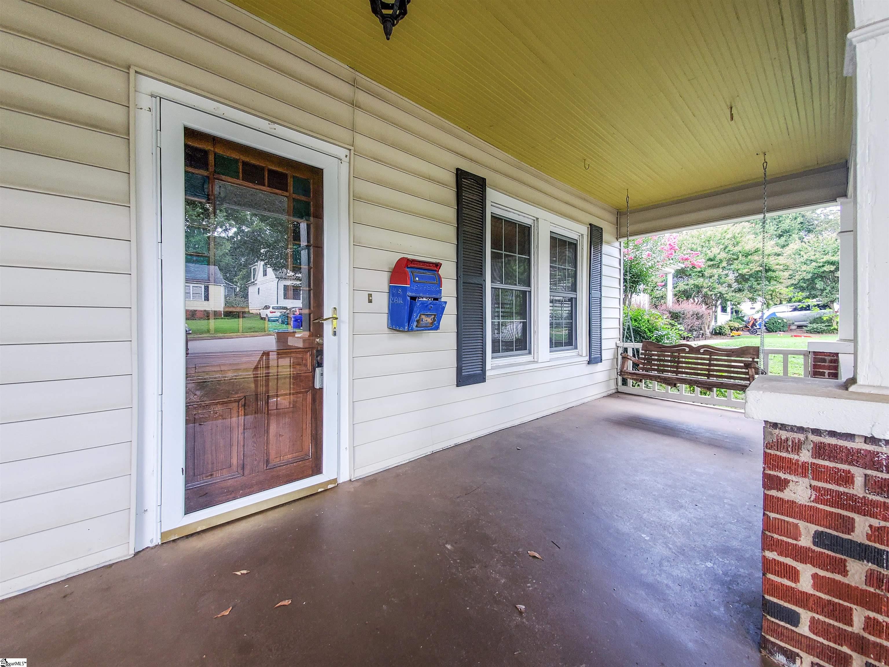 1596338 Property Photo 3