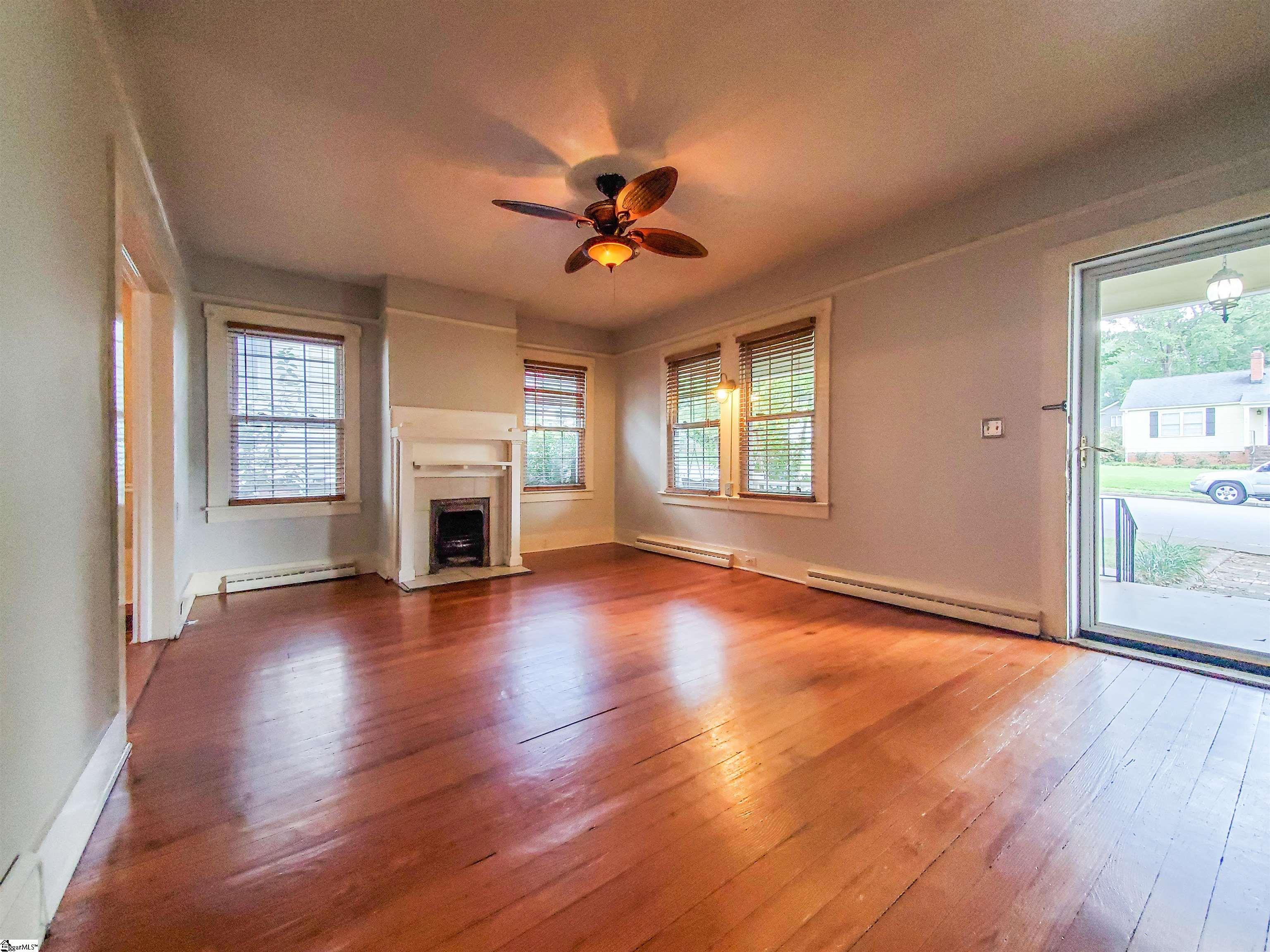 1596338 Property Photo 7