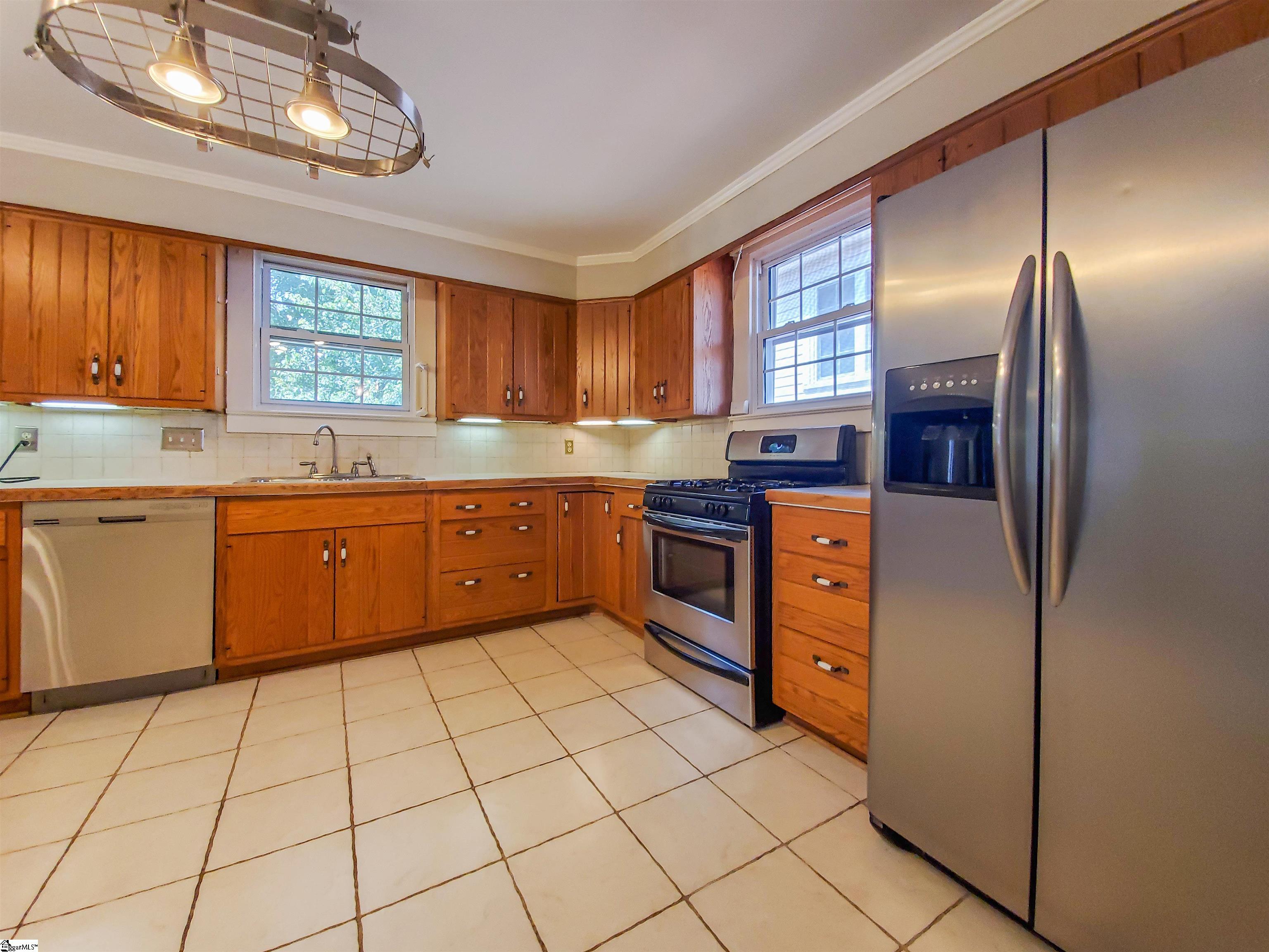 1596338 Property Photo 10