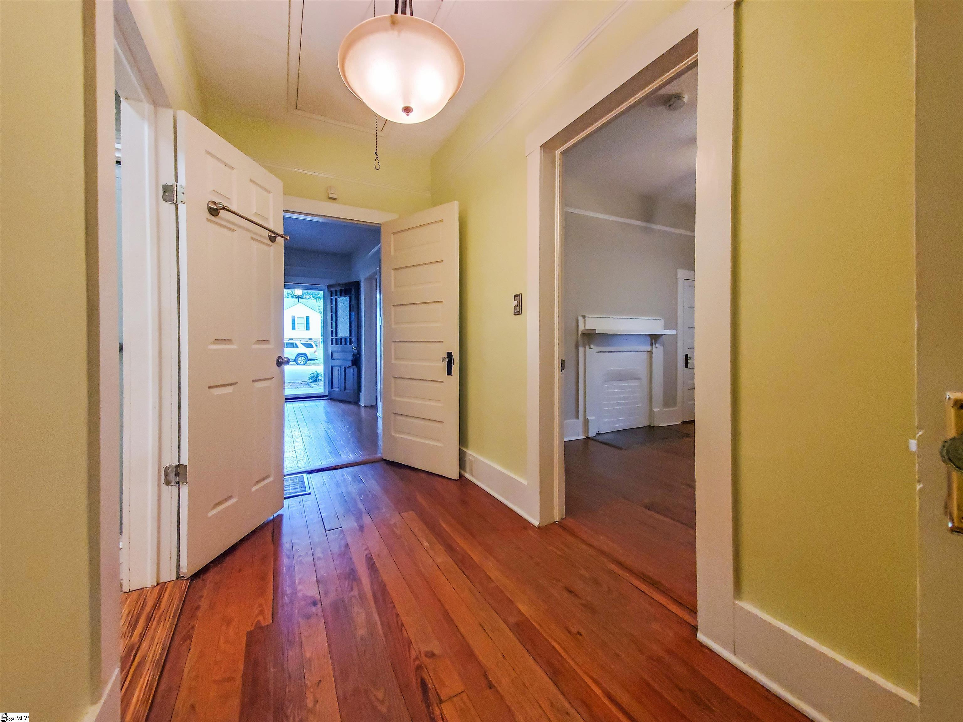 1596338 Property Photo 15
