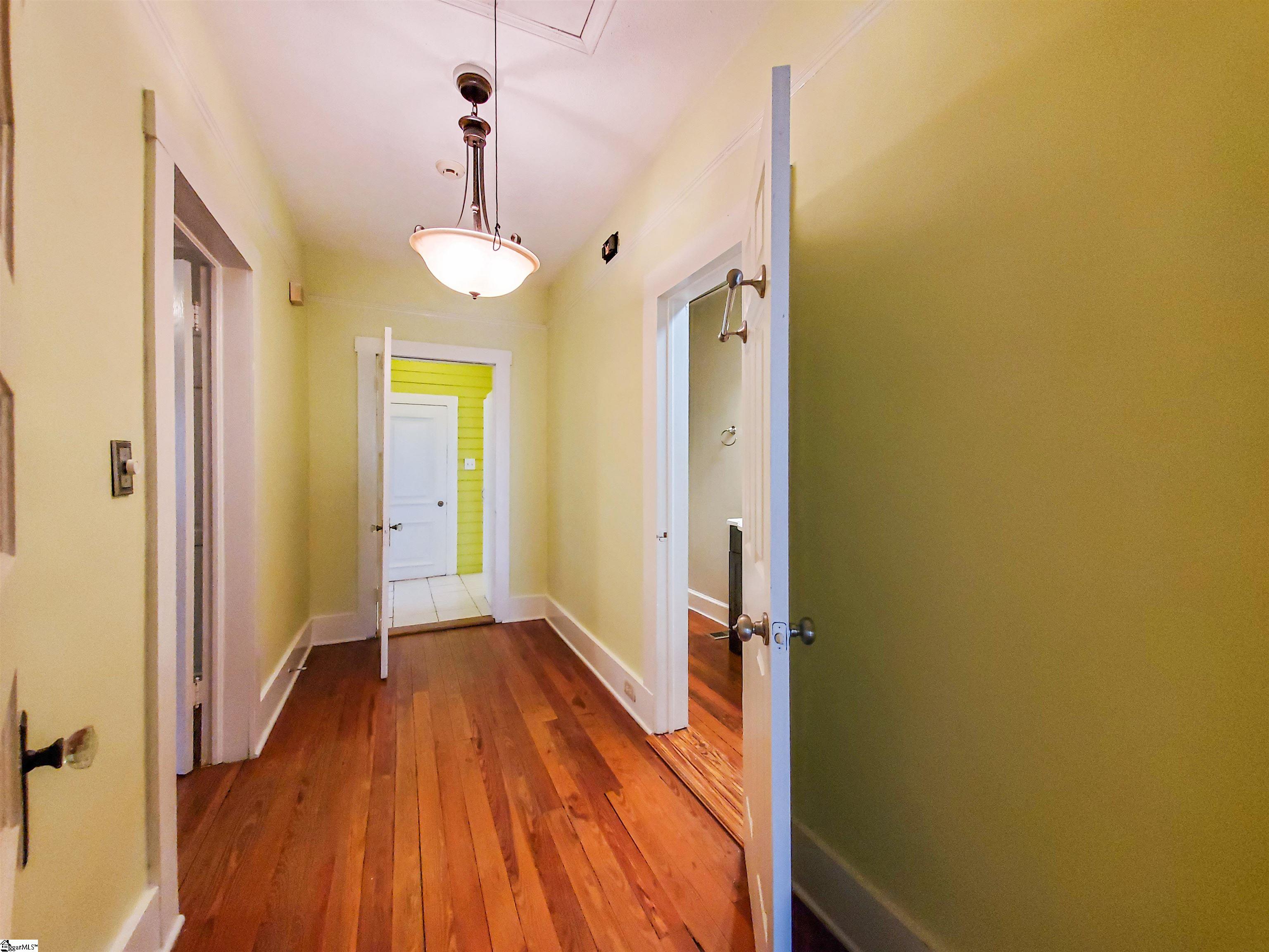 1596338 Property Photo 16