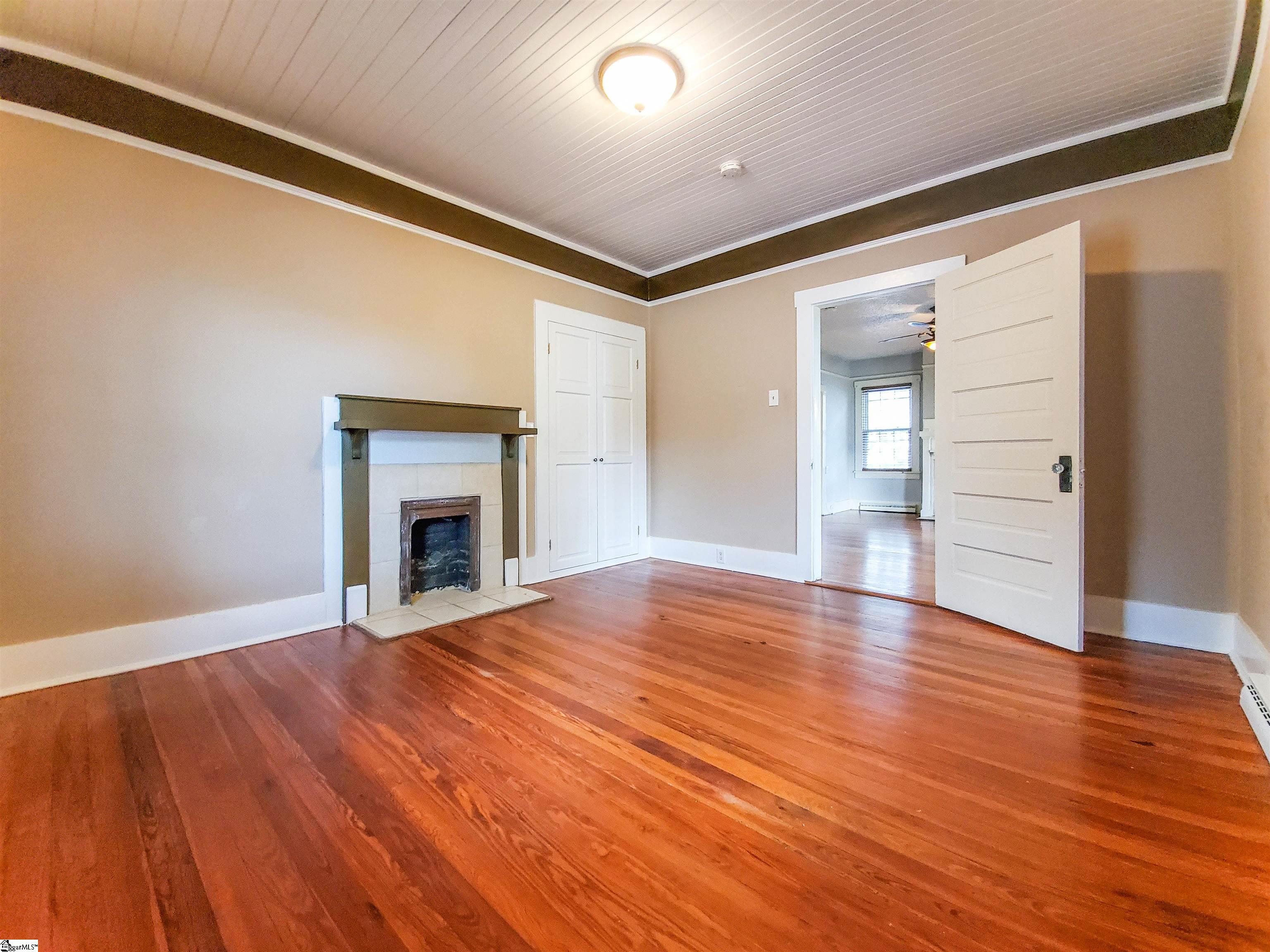 1596338 Property Photo 20