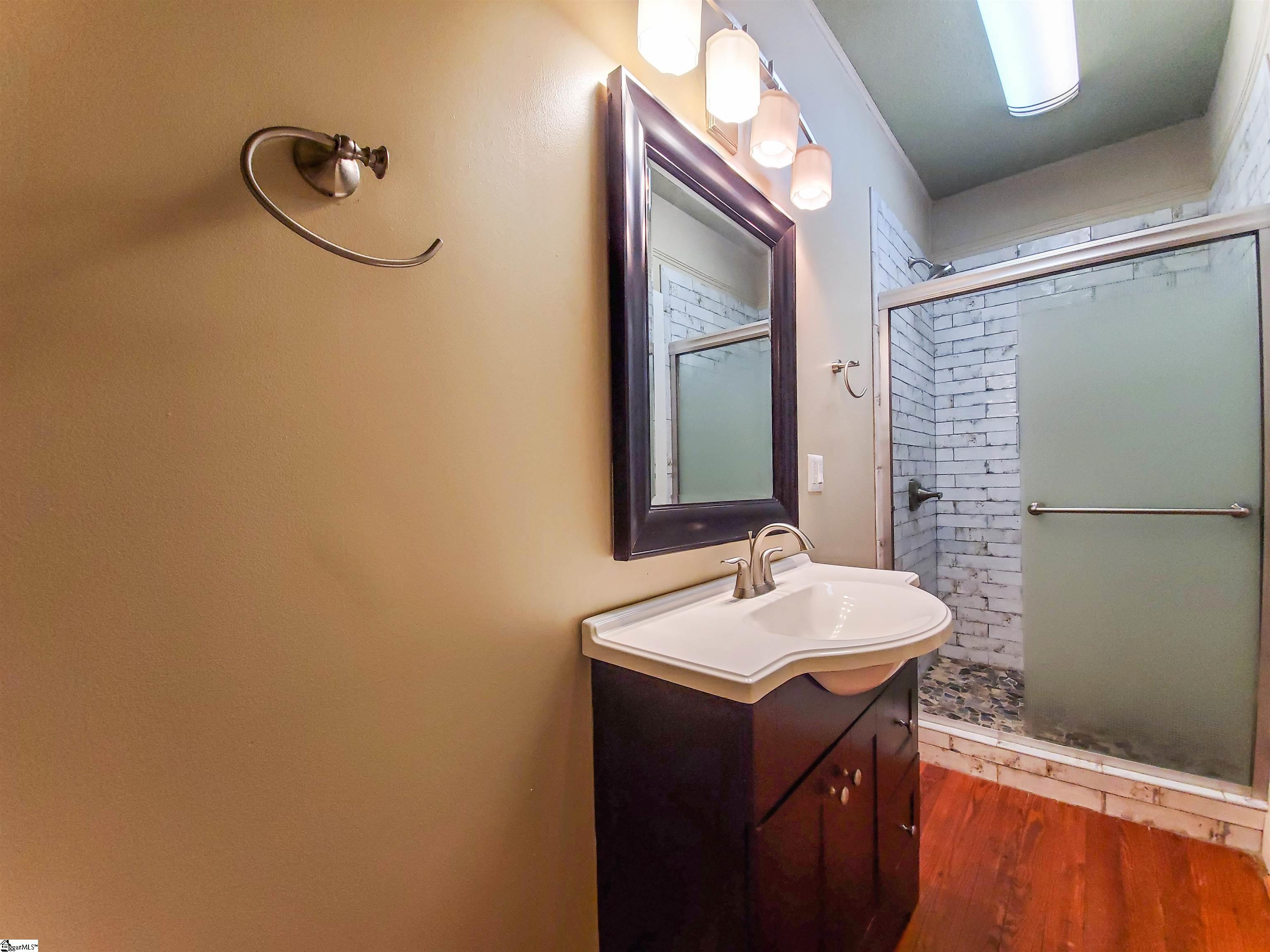 1596338 Property Photo 23