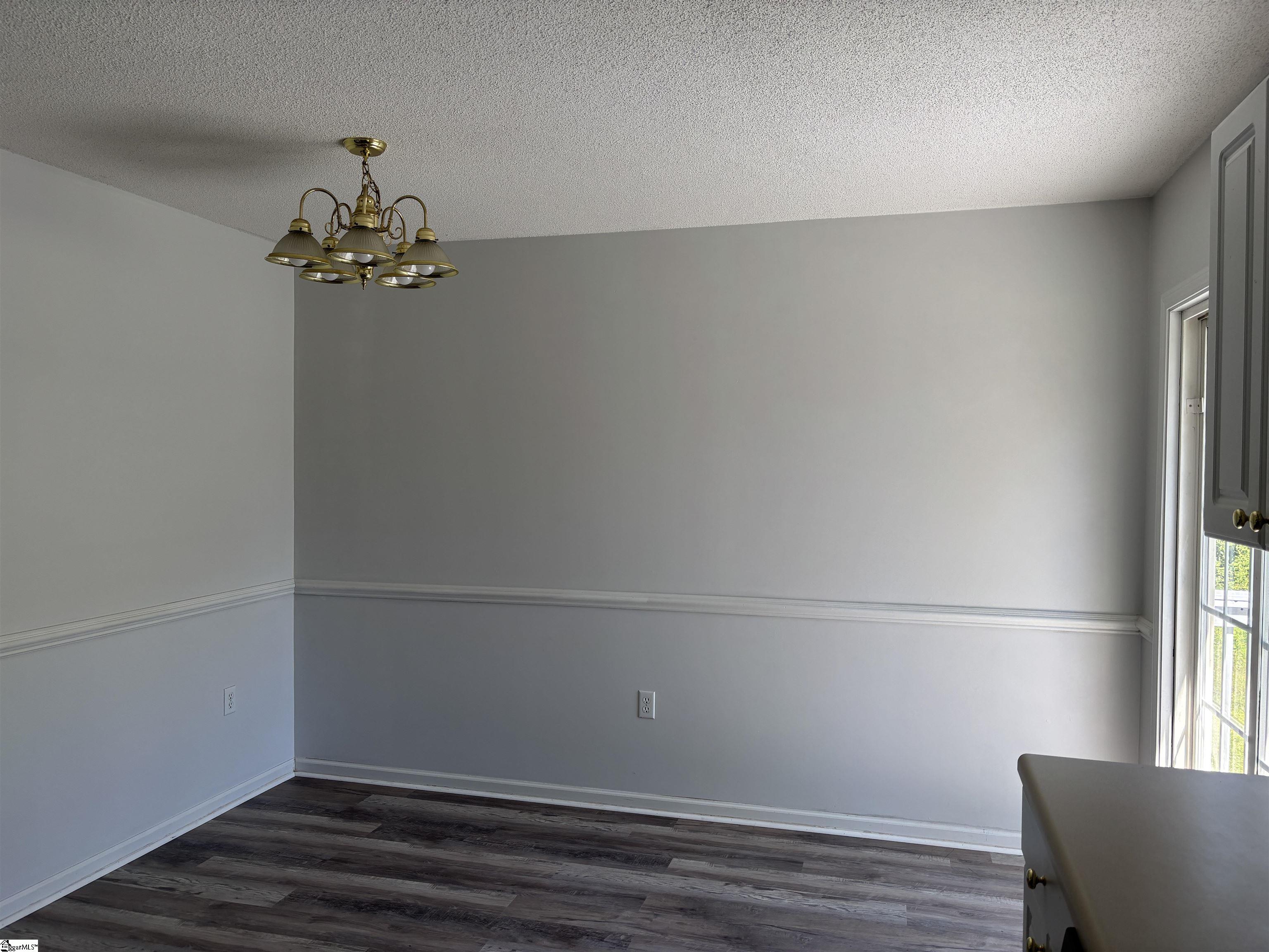 110 Poplar Creek Drive Property Photo 9