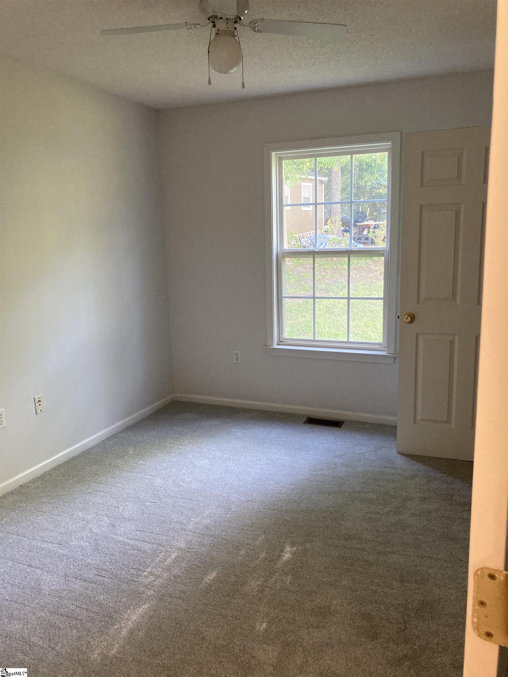 110 Poplar Creek Drive Property Photo 16
