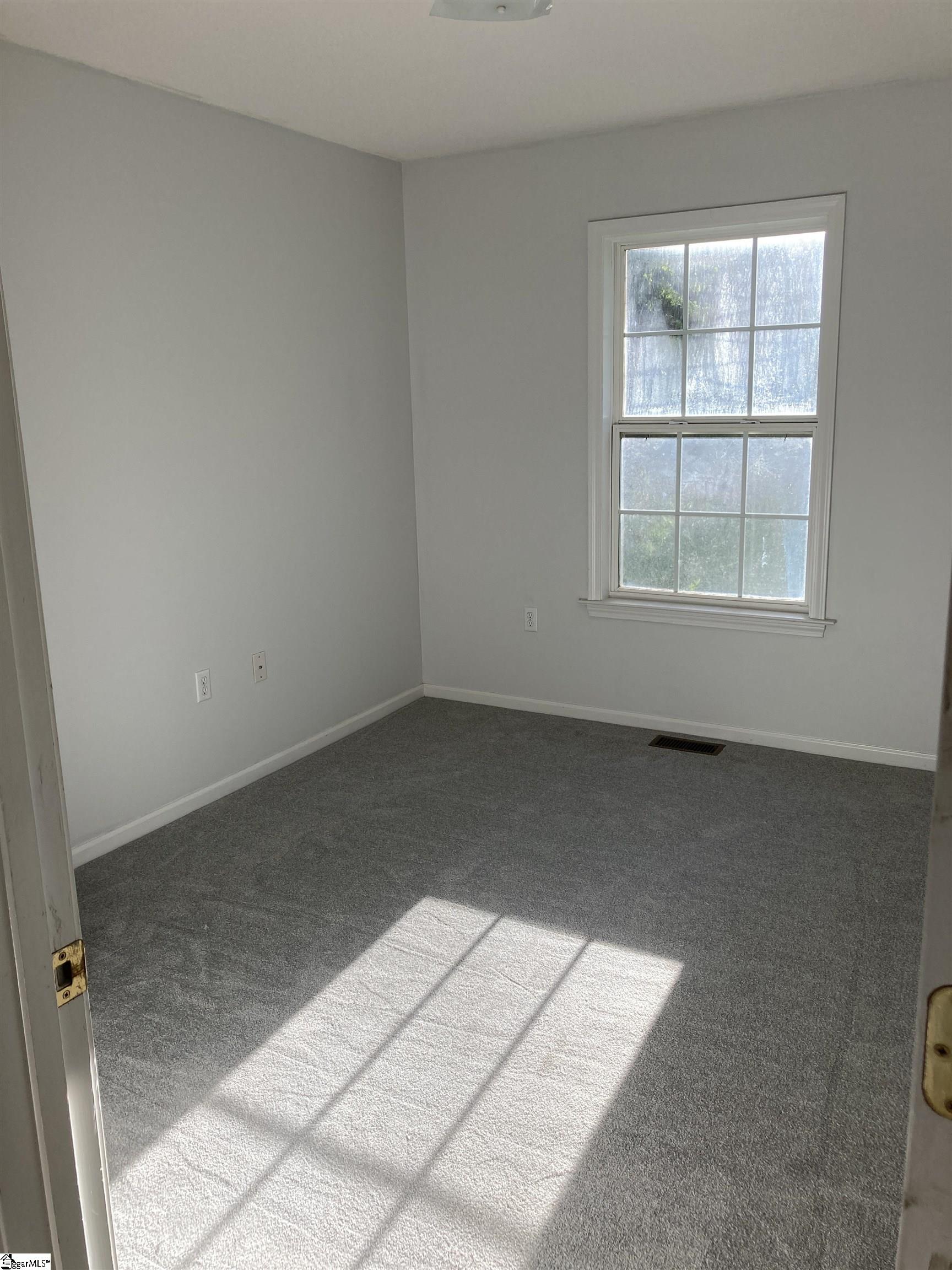 110 Poplar Creek Drive Property Photo 17
