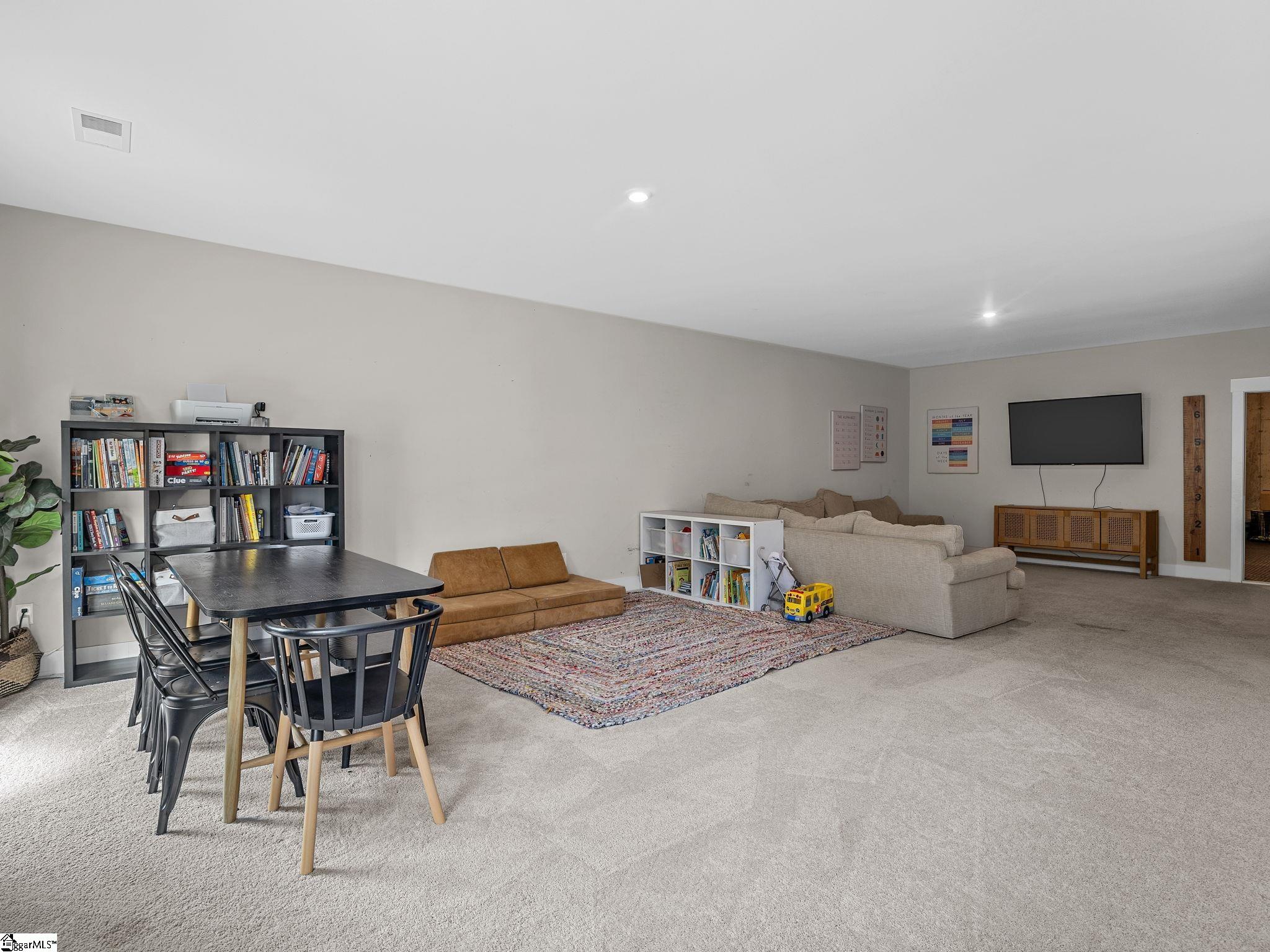 622 Minster Court Property Photo 31