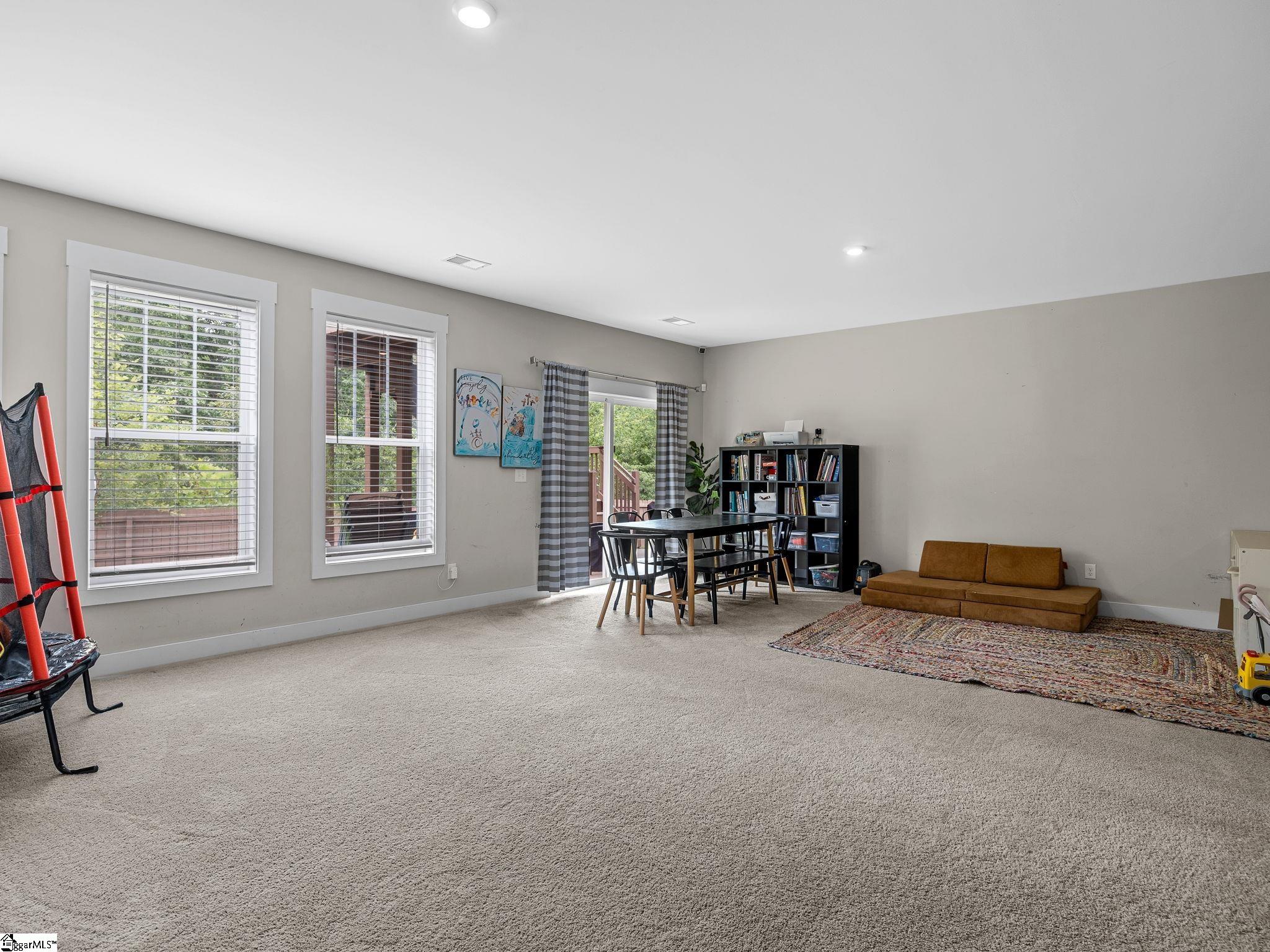 622 Minster Court Property Photo 32