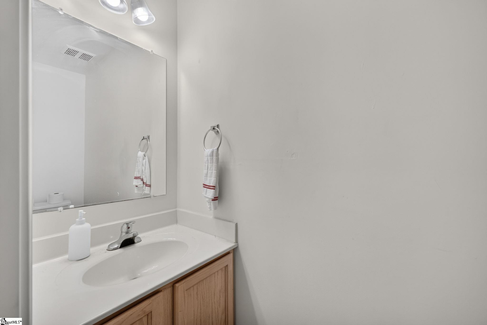 206f Campus Drive Property Photo 6