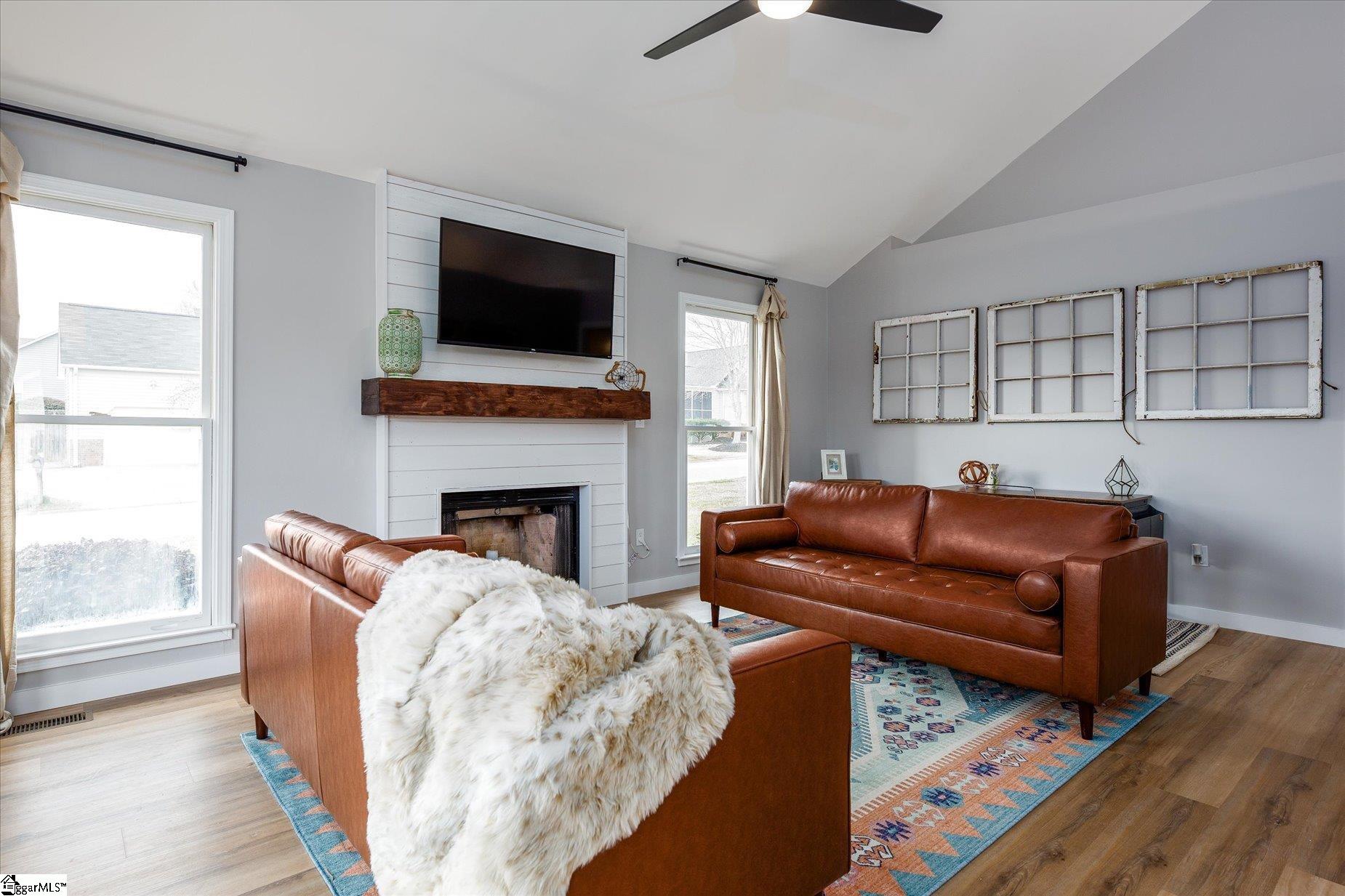 401 Fairdale Drive Property Photo 8