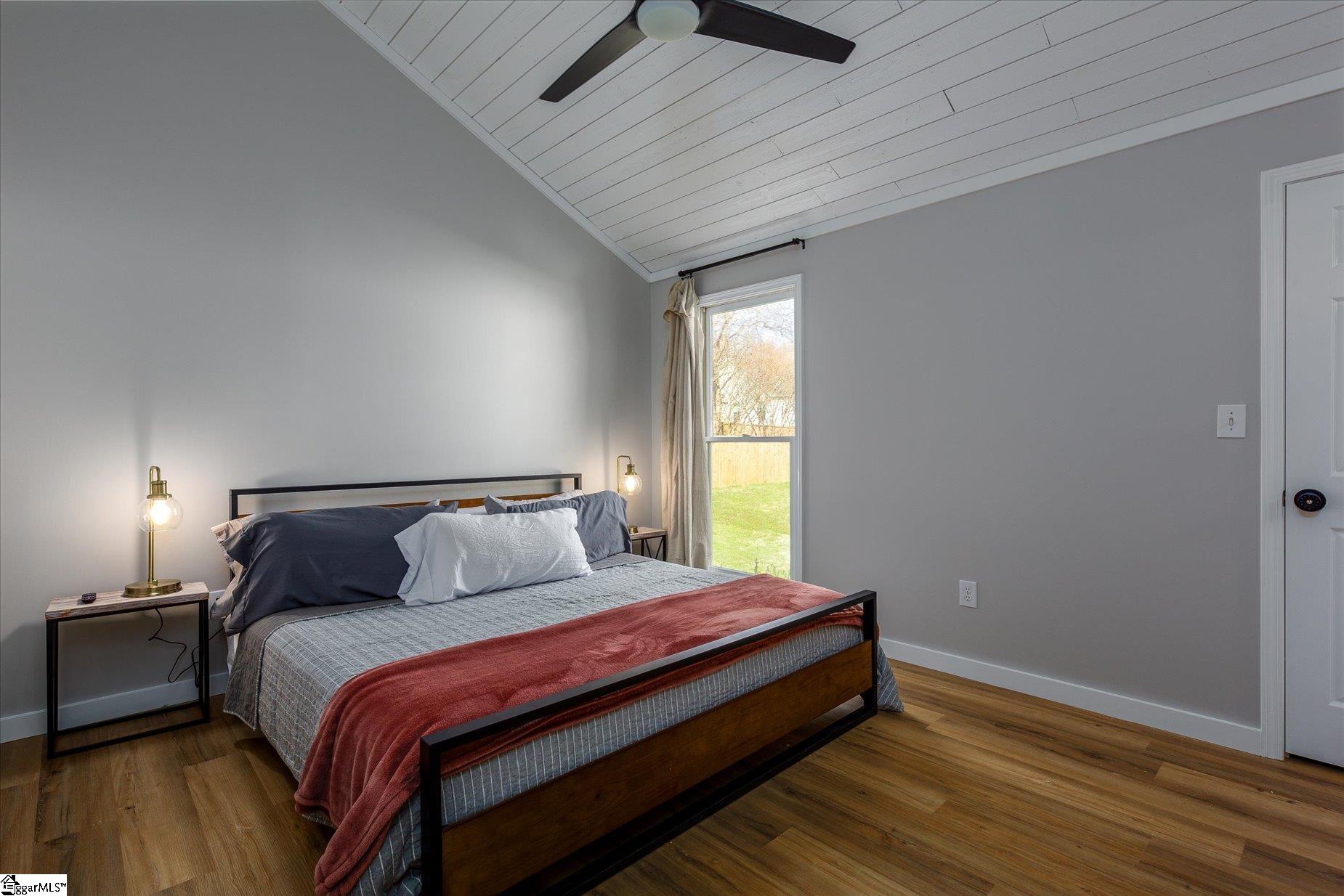 401 Fairdale Drive Property Photo 18