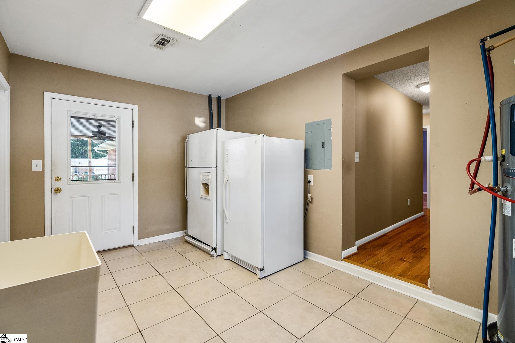 105 Lee Drive Property Photo 33