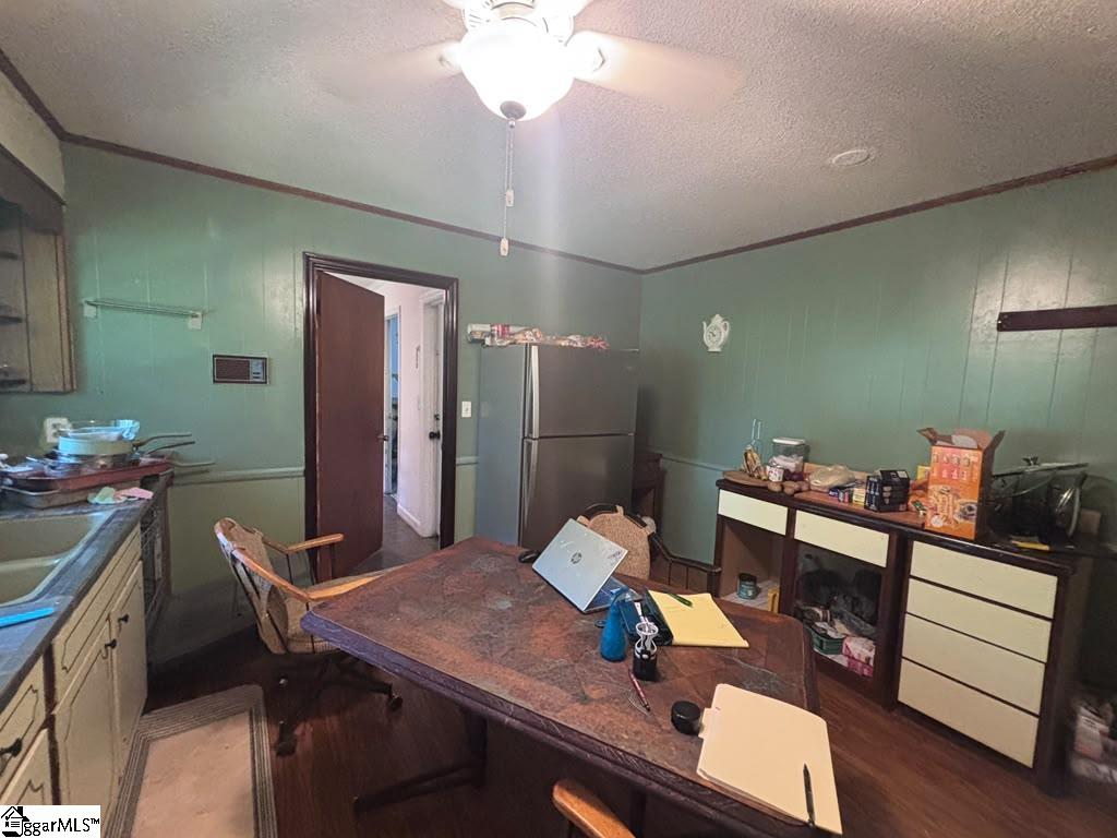 230 N Catherine Street Property Photo 12