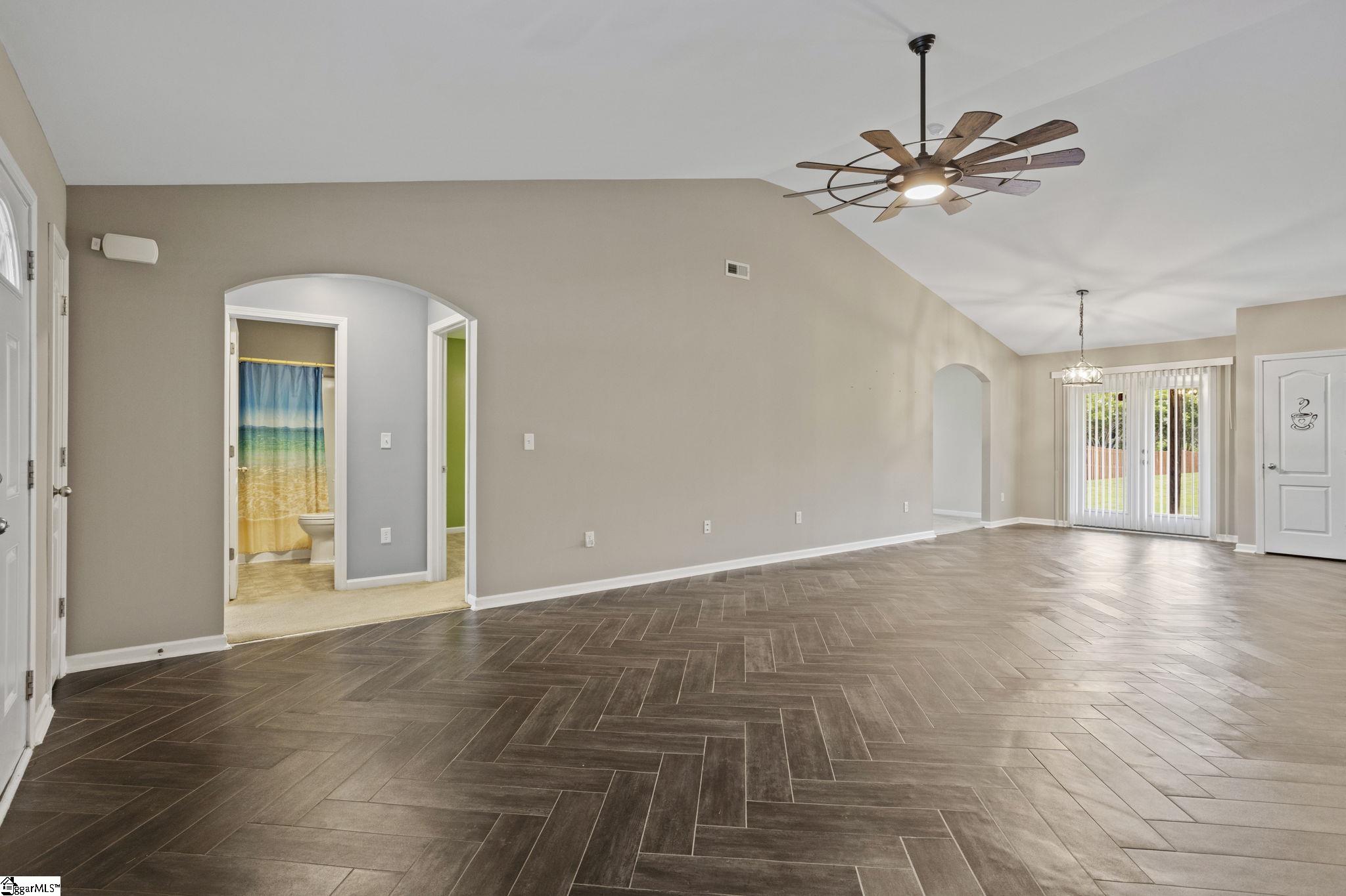 271 Walcott Drive Property Photo 5